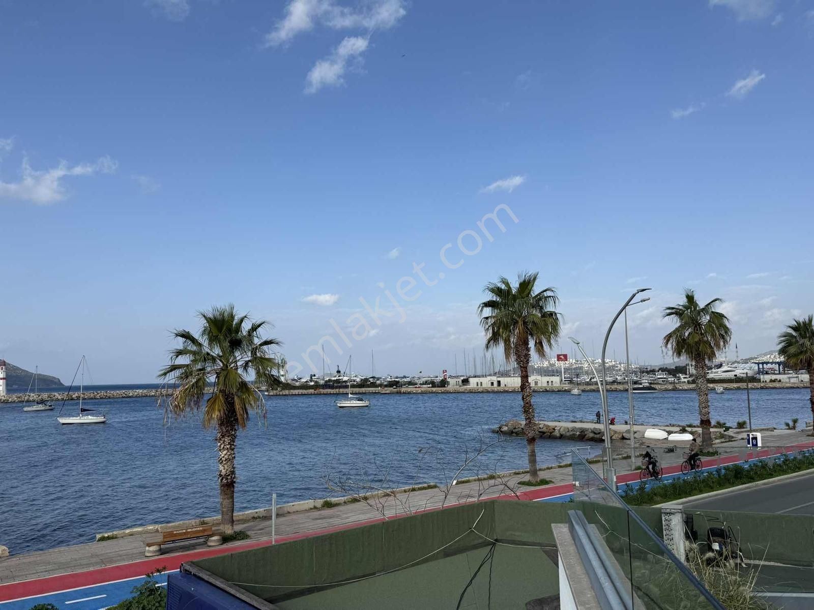 Tayman'dan D-marin Karşında Muhteşem Manzaralı Özel Plajlı Eşyal - Görsel 20