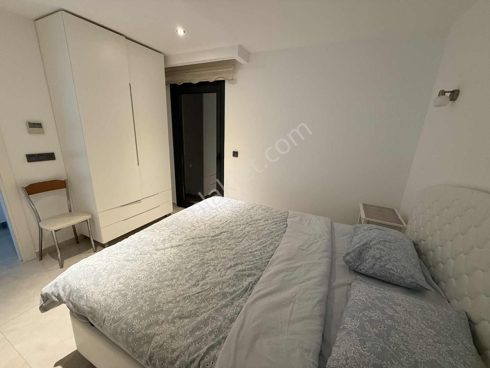 Tayman'dan D-marin Karşında Muhteşem Manzaralı Özel Plajlı Eşyal - Görsel 7