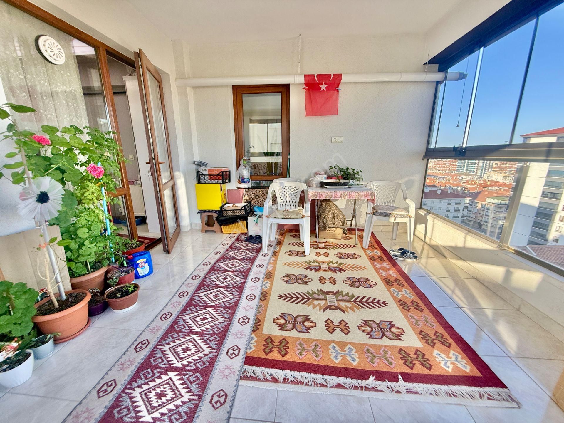 Merkez Mah. Bulvar Cephe Teras Balkonlu Geniş Lüx 4+1 - Görsel 10