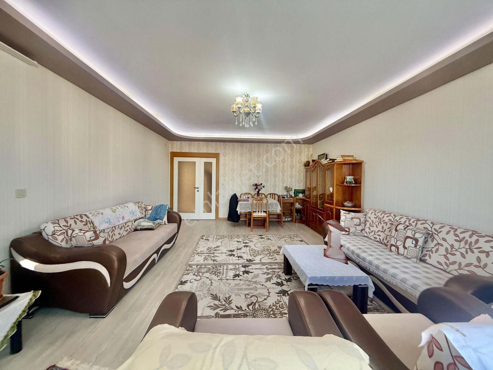 Merkez Mah. Bulvar Cephe Teras Balkonlu Geniş Lüx 4+1 - Görsel 4