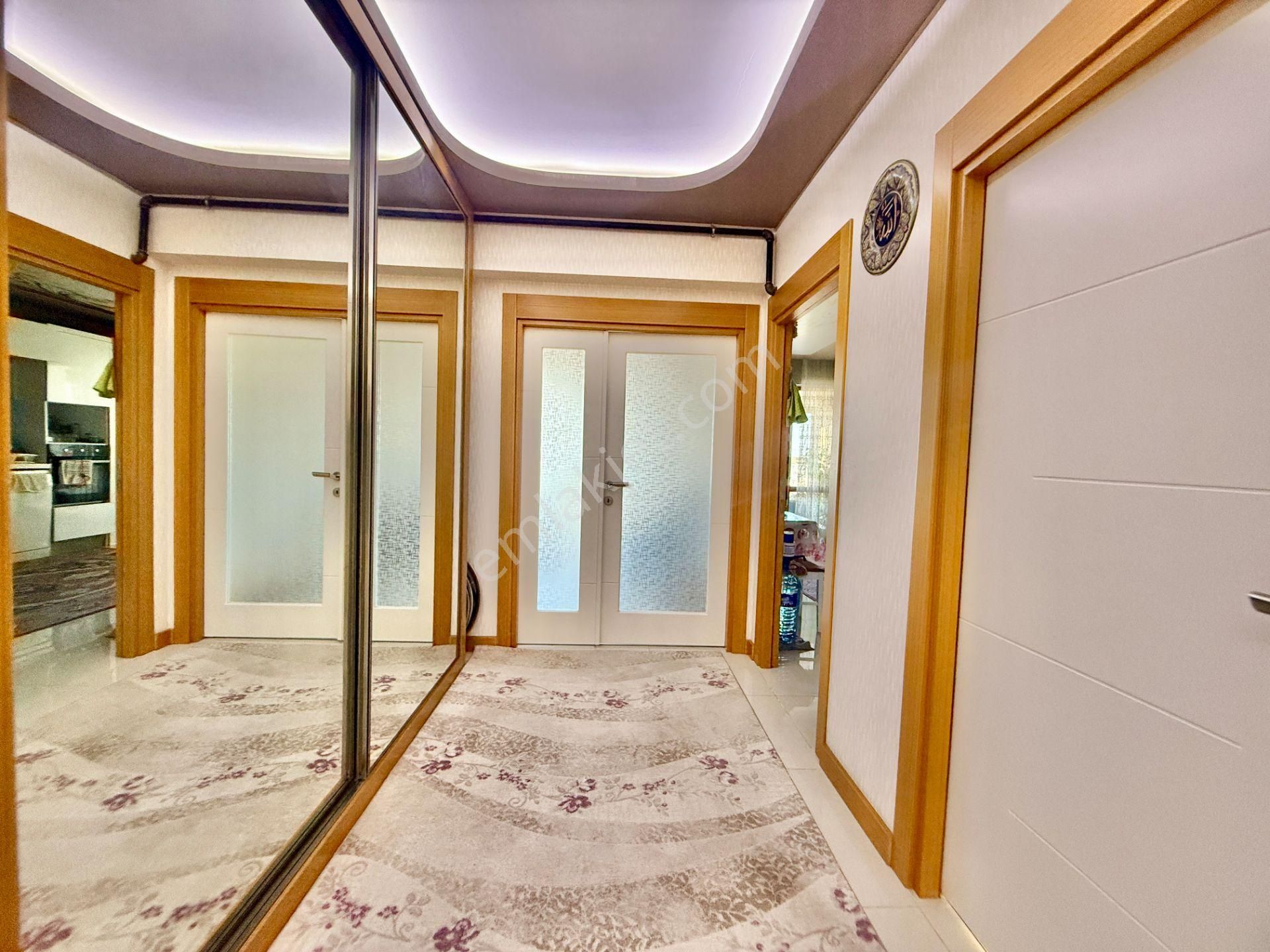 Merkez Mah. Bulvar Cephe Teras Balkonlu Geniş Lüx 4+1 - Görsel 29