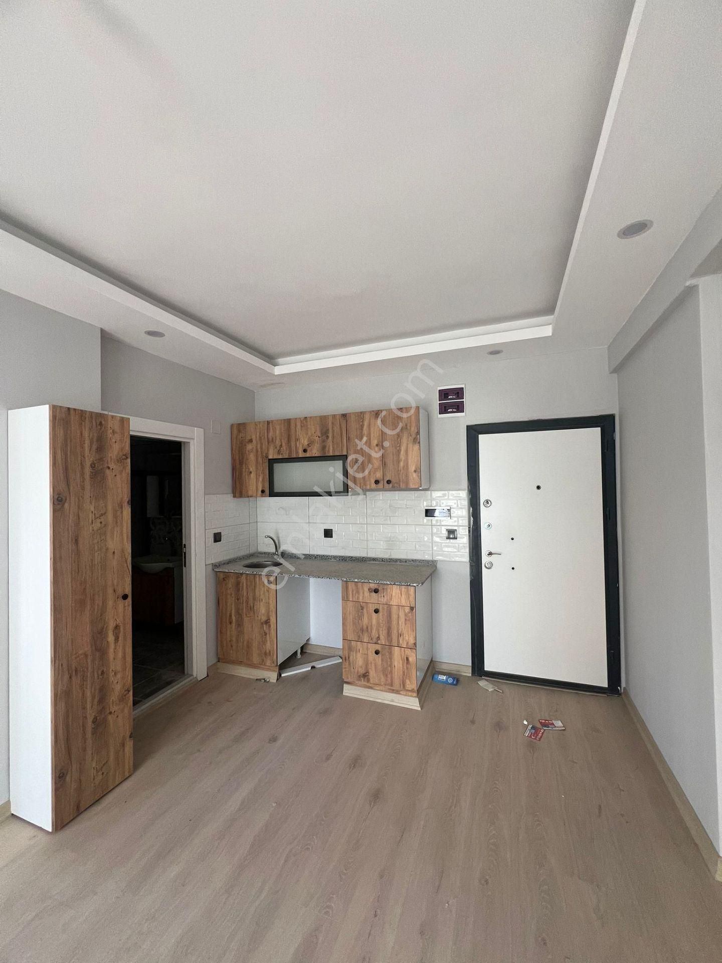 Kulepark~farkıyla~çok~geniş~40~m2net~oturumlu~1+1~hemen~teslim