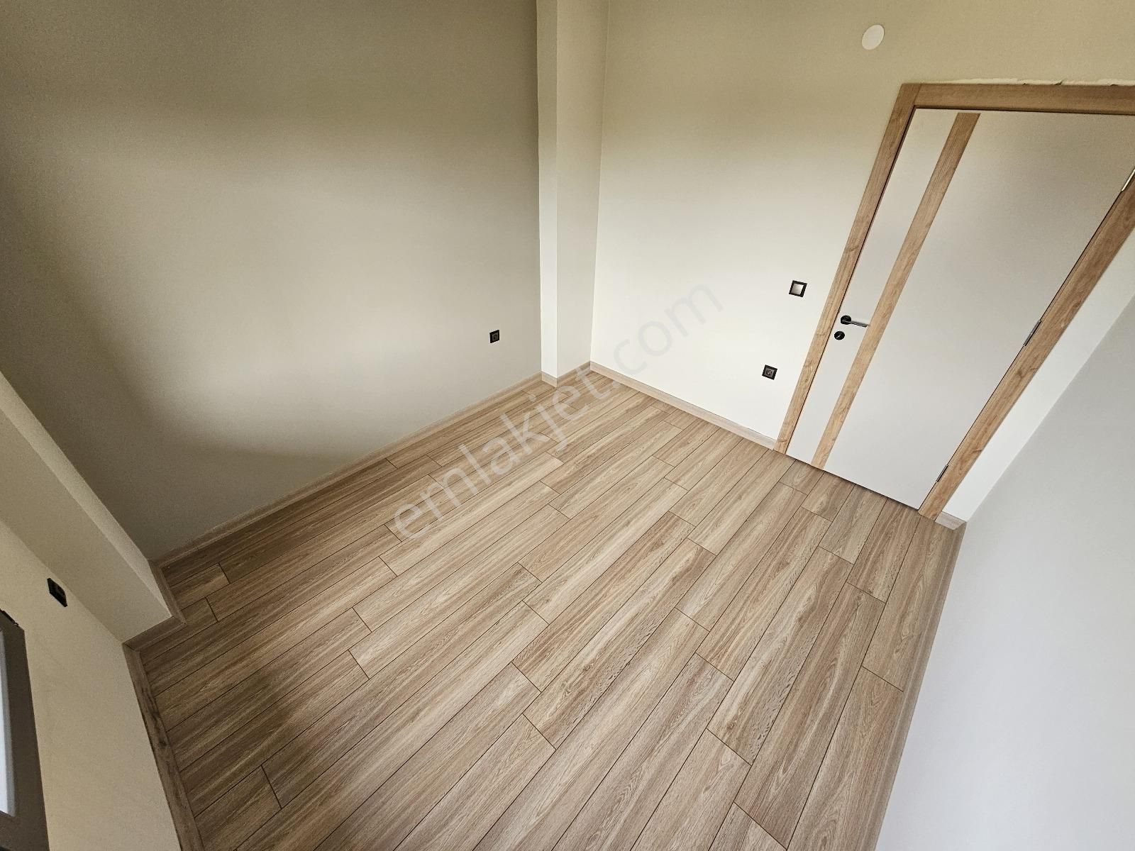 Eu Gayrimenkulden Girişte Odalı Denize Yakın Tek Müstakil Villa - Görsel 10