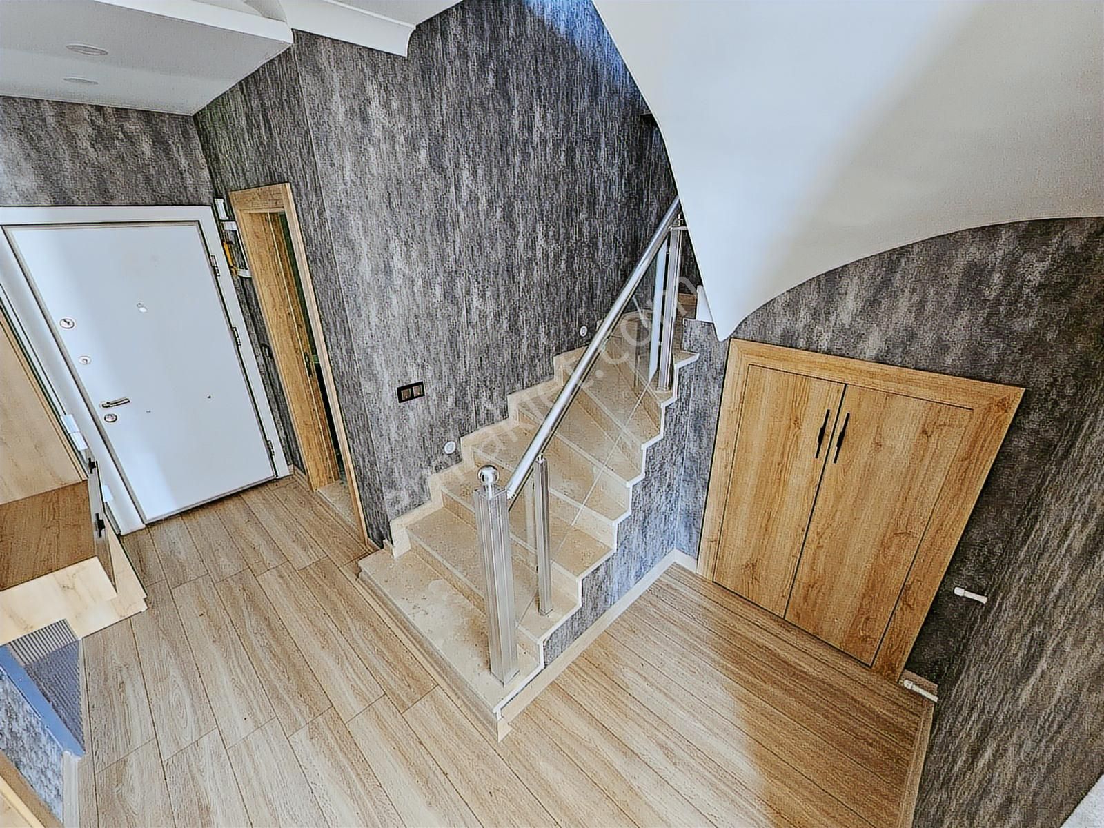 Eu Gayrimenkulden Girişte Odalı Denize Yakın Tek Müstakil Villa - Görsel 18