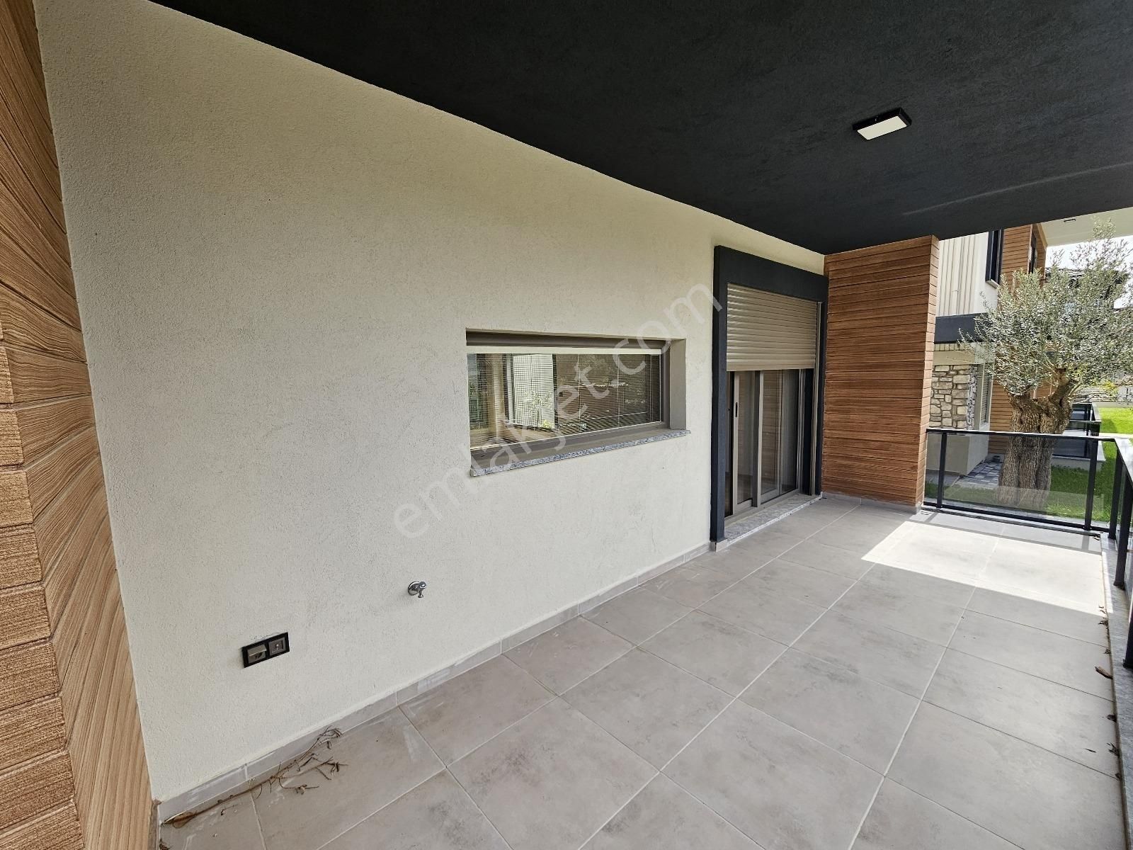 Eu Gayrimenkulden Girişte Odalı Denize Yakın Tek Müstakil Villa - Görsel 19