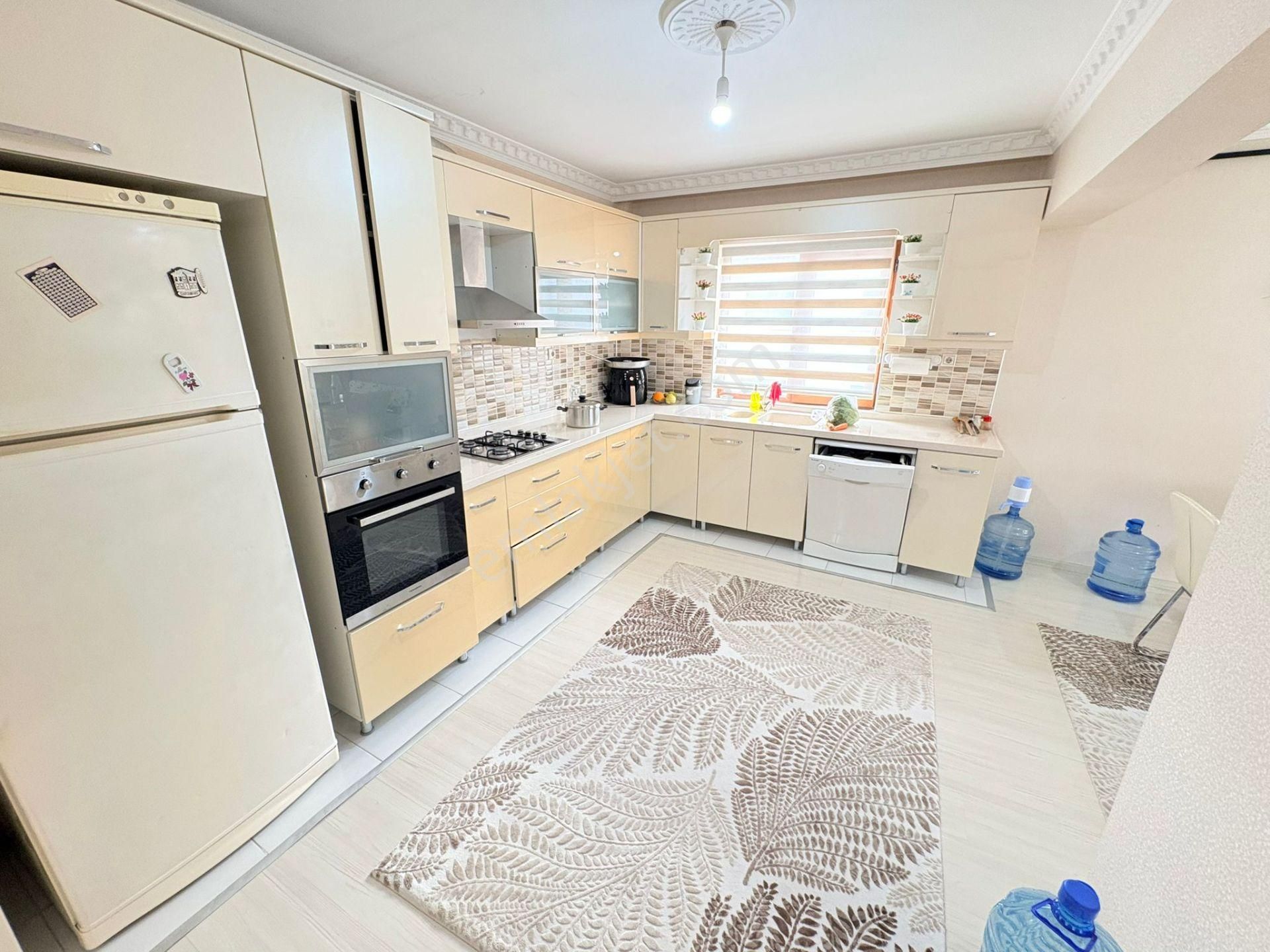 İmaremlak2'den Saray Cadde Üzerinde 3+1 175m2 3 Cepheli Site - Görsel 32