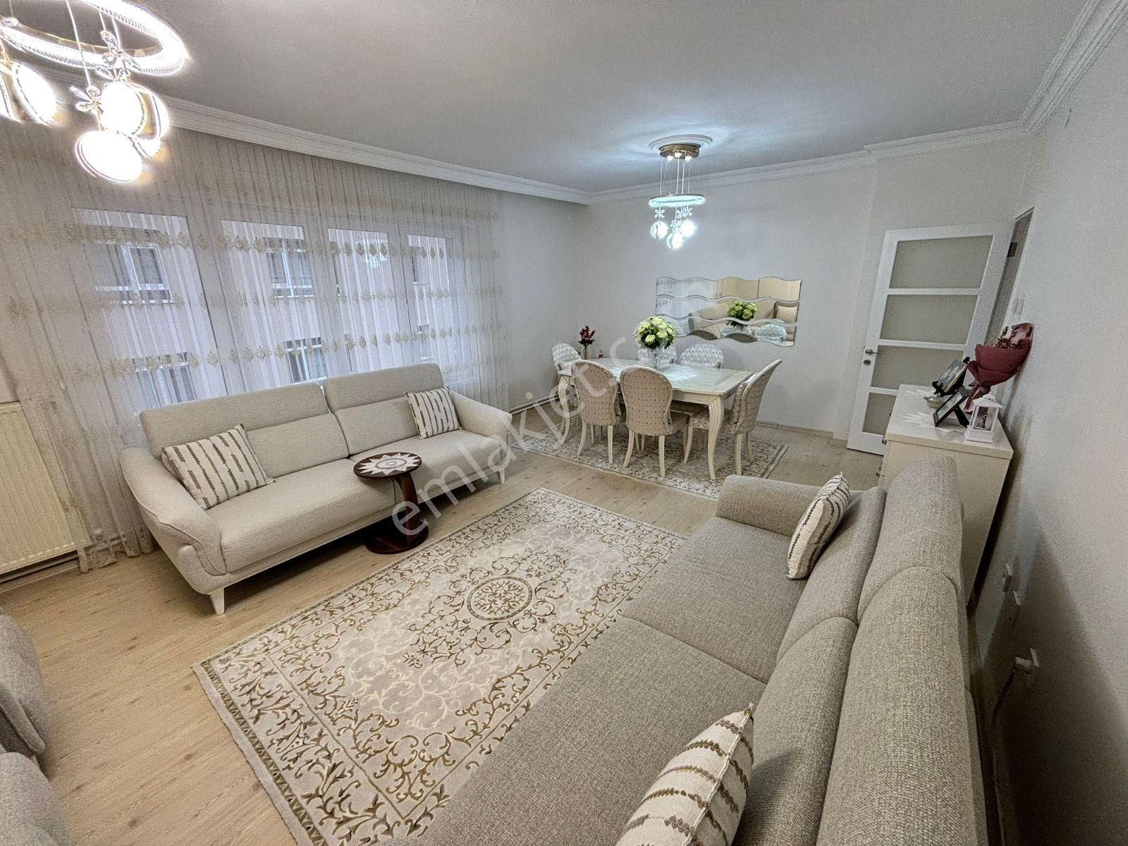 Kanaat'ten Sinan Caddesi Vadi Yakını Bağımsız Yapılı Güney Cp