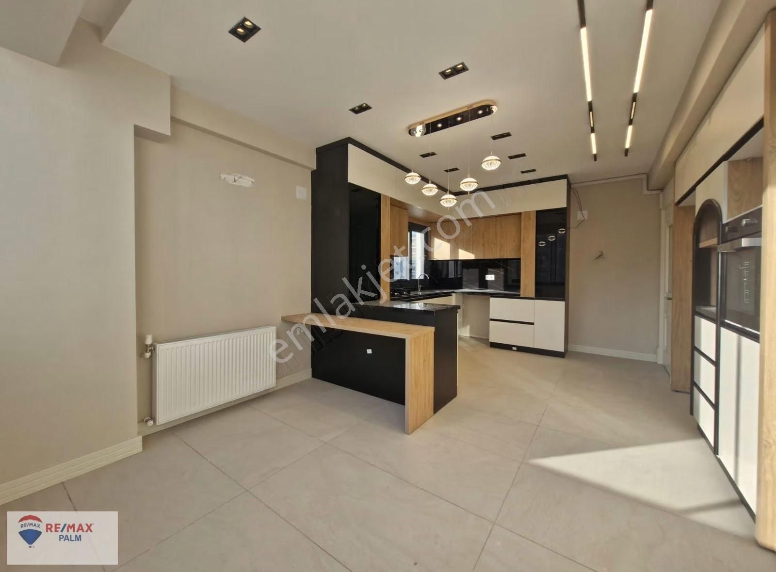 Remax Palm'den 75.yıl Mah.'de Denize 400 M Lüks Satılık Daire - Görsel 13