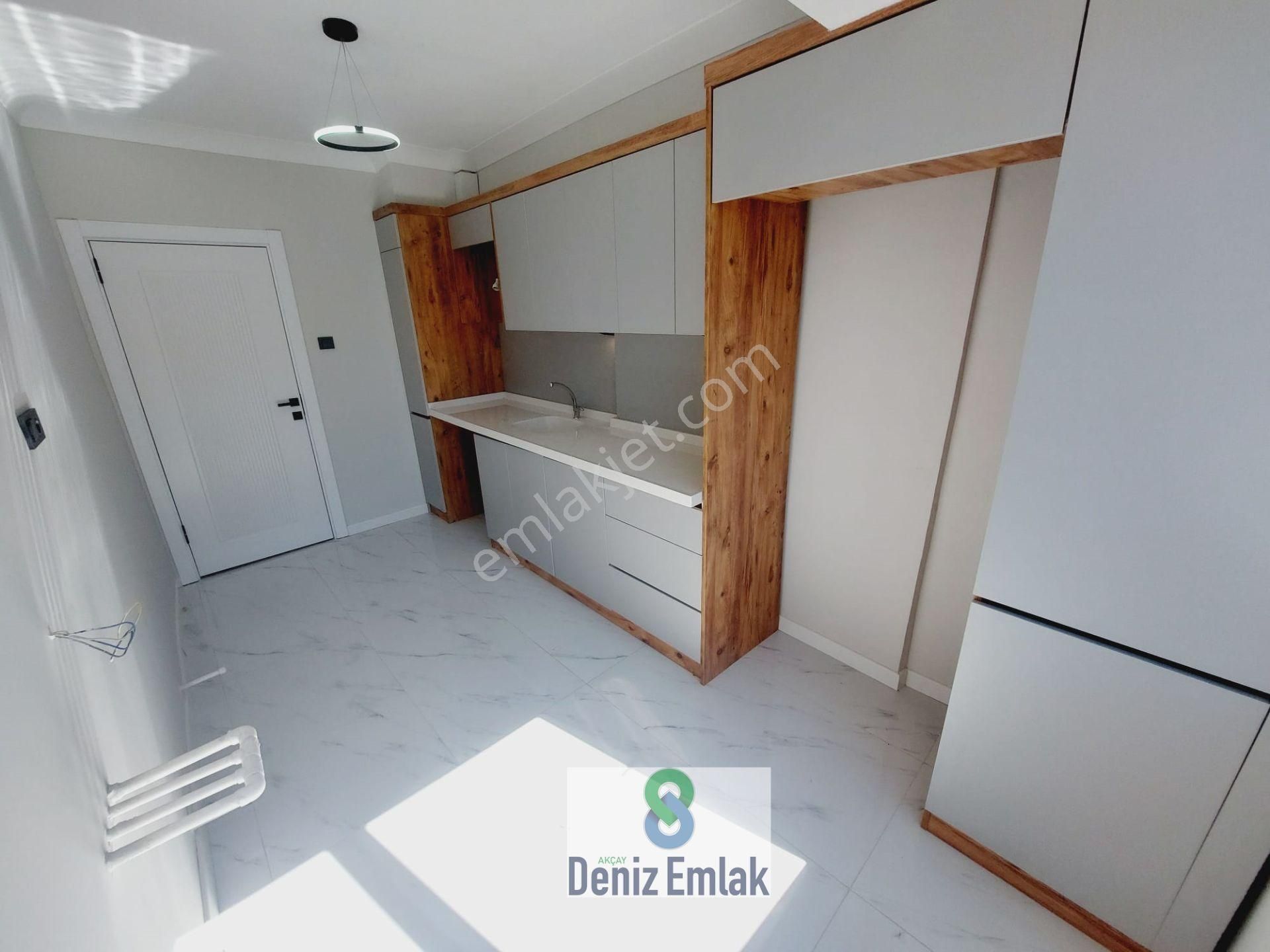 Denizden Akçayda Ön Cephe Arakat Geniş Masrafsız Satılık 2+1 Daire. - Görsel 7