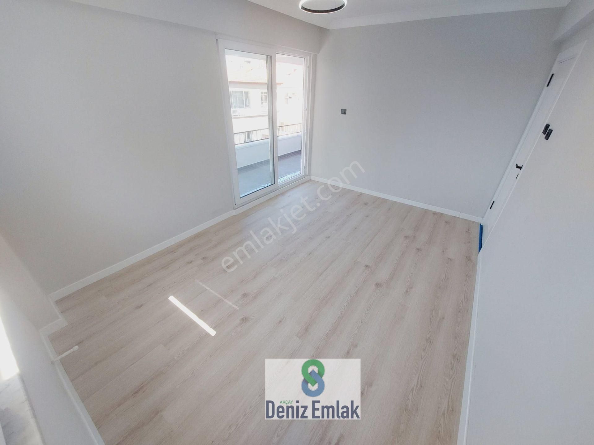 Denizden Akçayda Ön Cephe Arakat Geniş Masrafsız Satılık 2+1 Daire. - Görsel 4