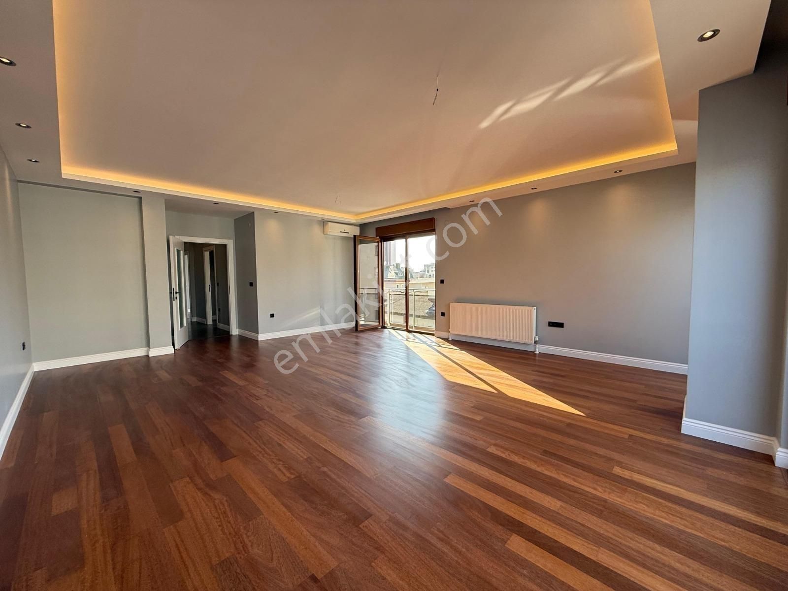 Erenköy'de 3+1 Net 130m2 Ebv Banyolu İskanlı Fırsat Daire - Görsel 12