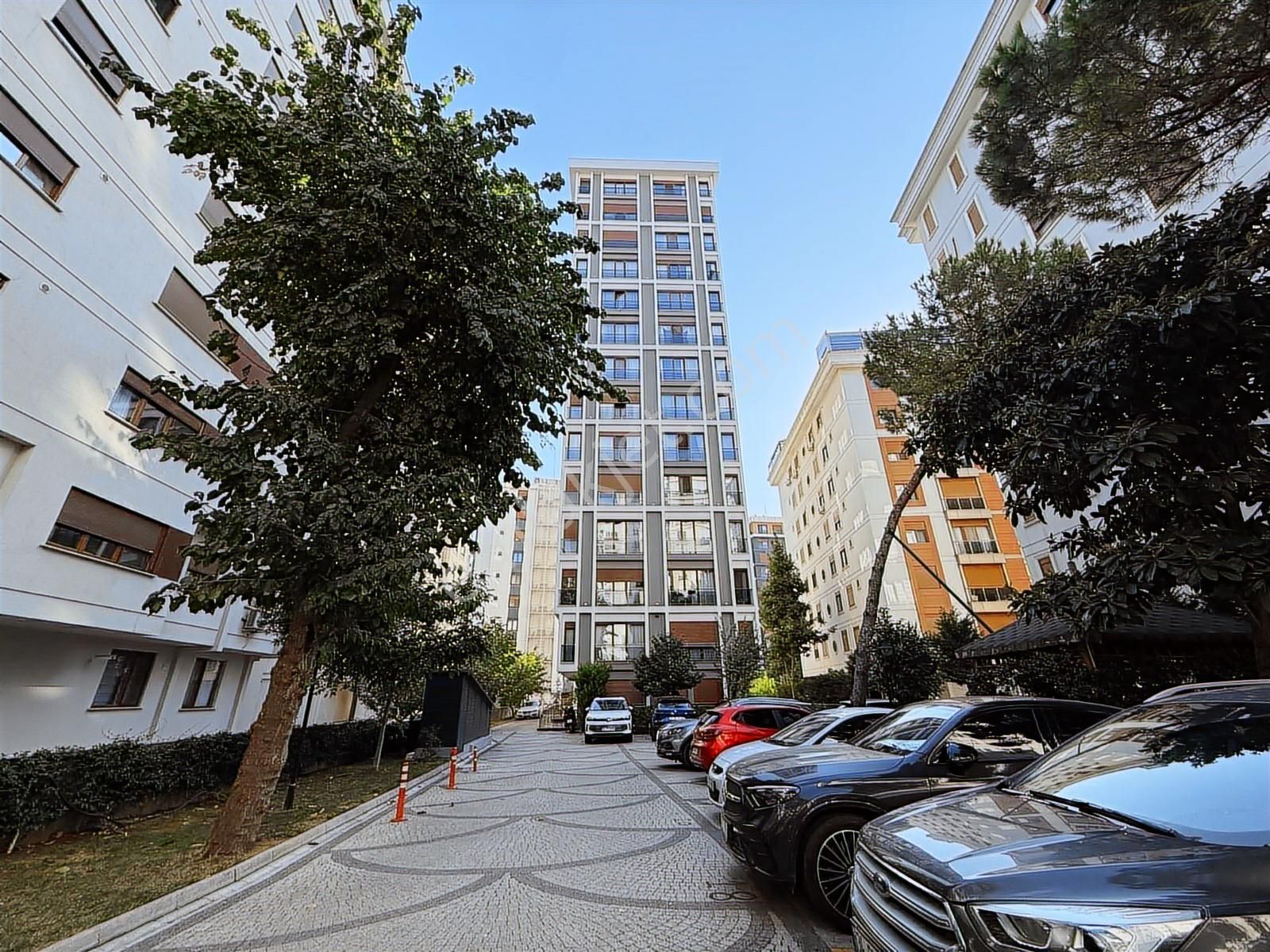 Erenköy'de 3+1 Net 130m2 Ebv Banyolu İskanlı Fırsat Daire - Görsel 30