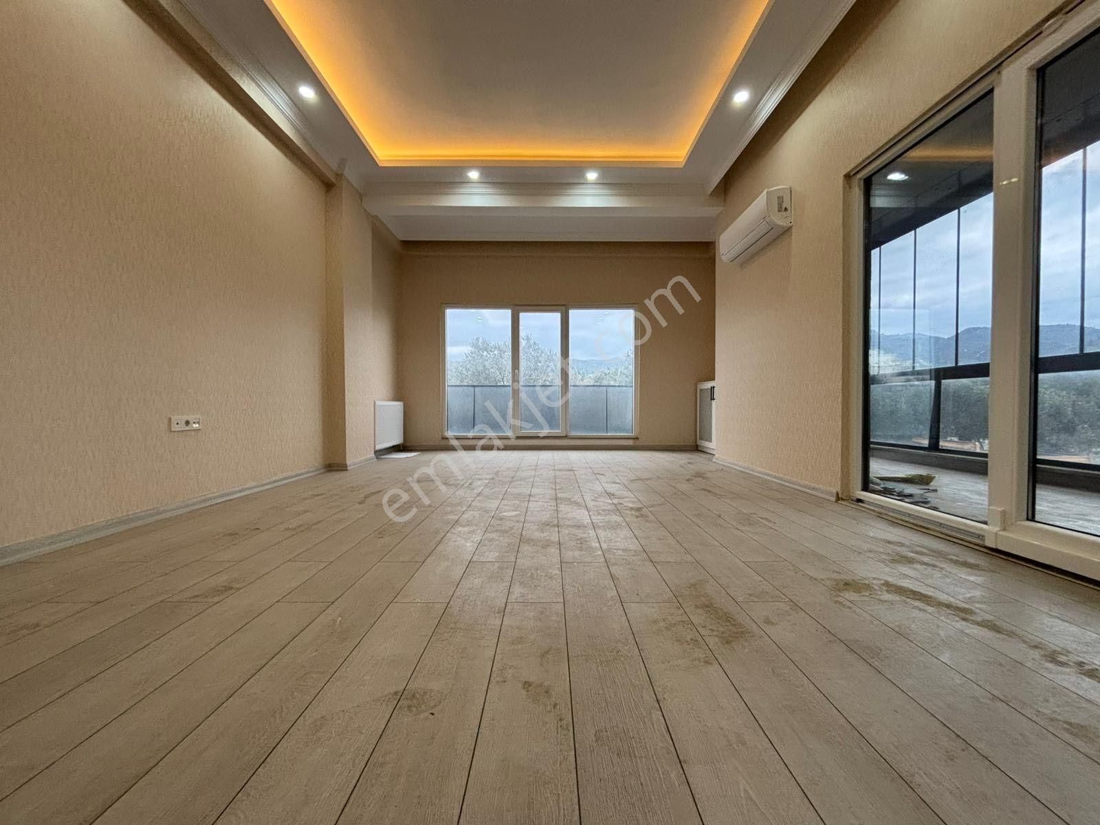 Mera Emlaktan Kadıköy Mh. Havuz Manzaralı 3+1 Ultralüx Daire - Görsel 8