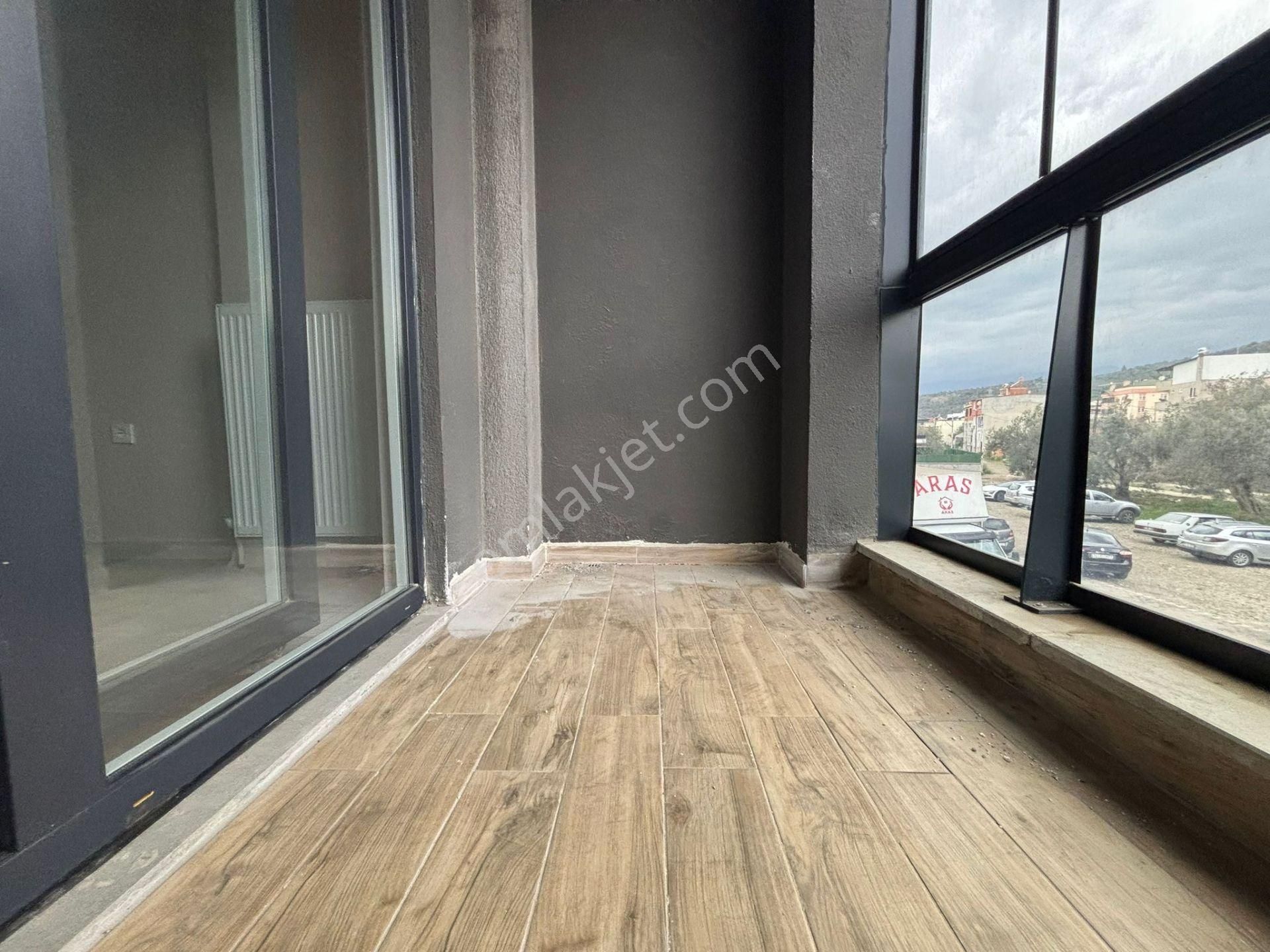 Mera Emlaktan Kadıköy Mh. Havuz Manzaralı 3+1 Ultralüx Daire - Görsel 35