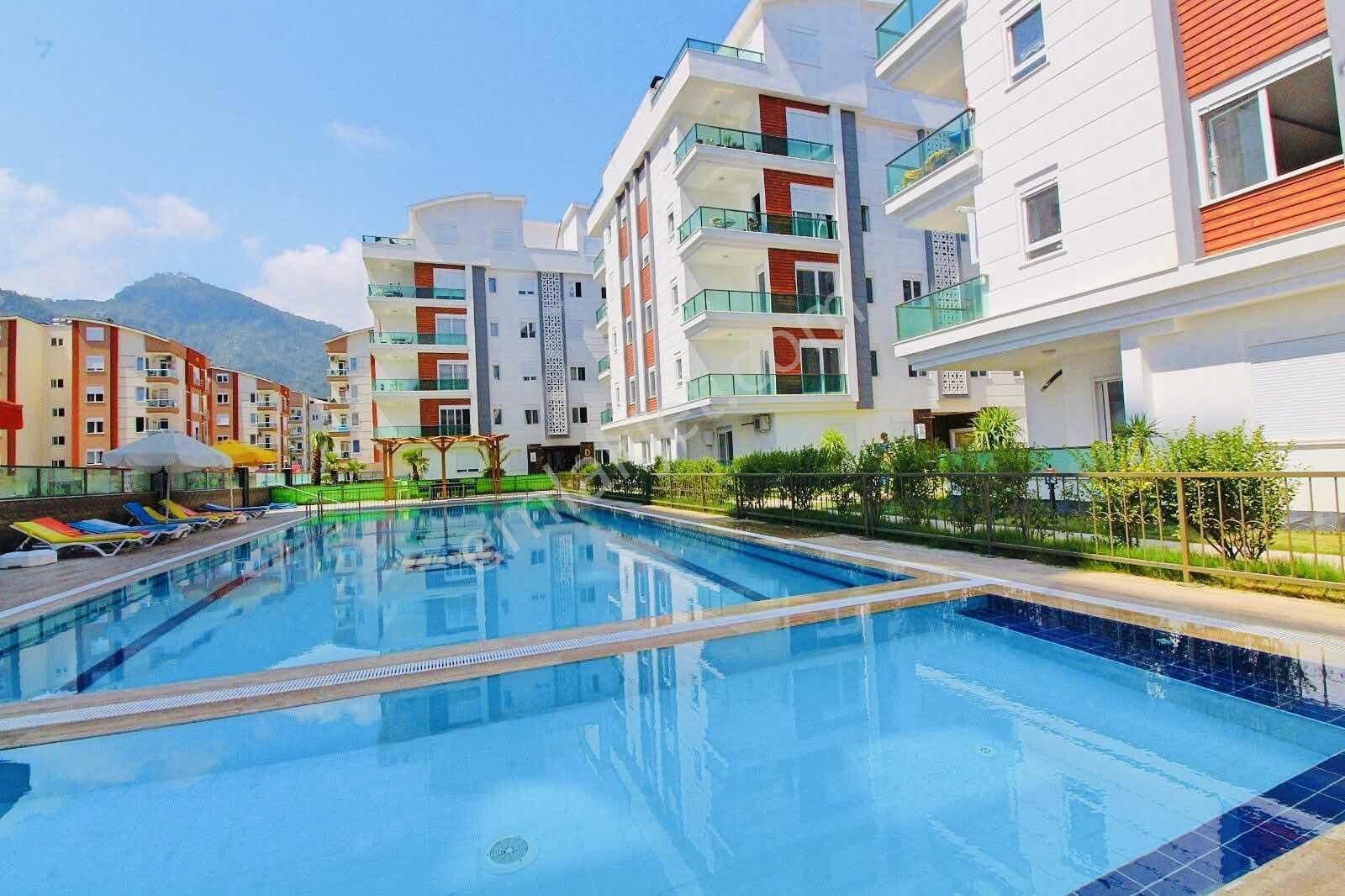 Sarısu'da 7/24 Güvenlikli Site İçerisinde Satılık 2+1 Daire