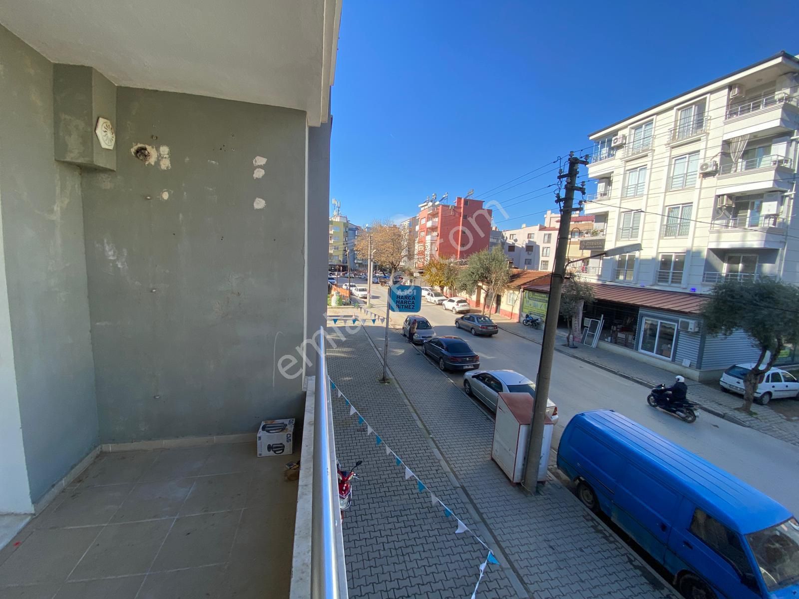 Gülcü Gayrimenkulden Cadde Üzerinde Kiralık Ara Kat Daire - Görsel 6