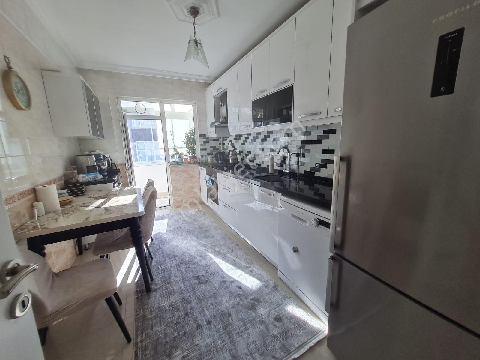 Bahçelievler Siyavuşpaşa Mustafa Kemal Paşa Cd. Yakın 3+1 145m2 - Görsel 17