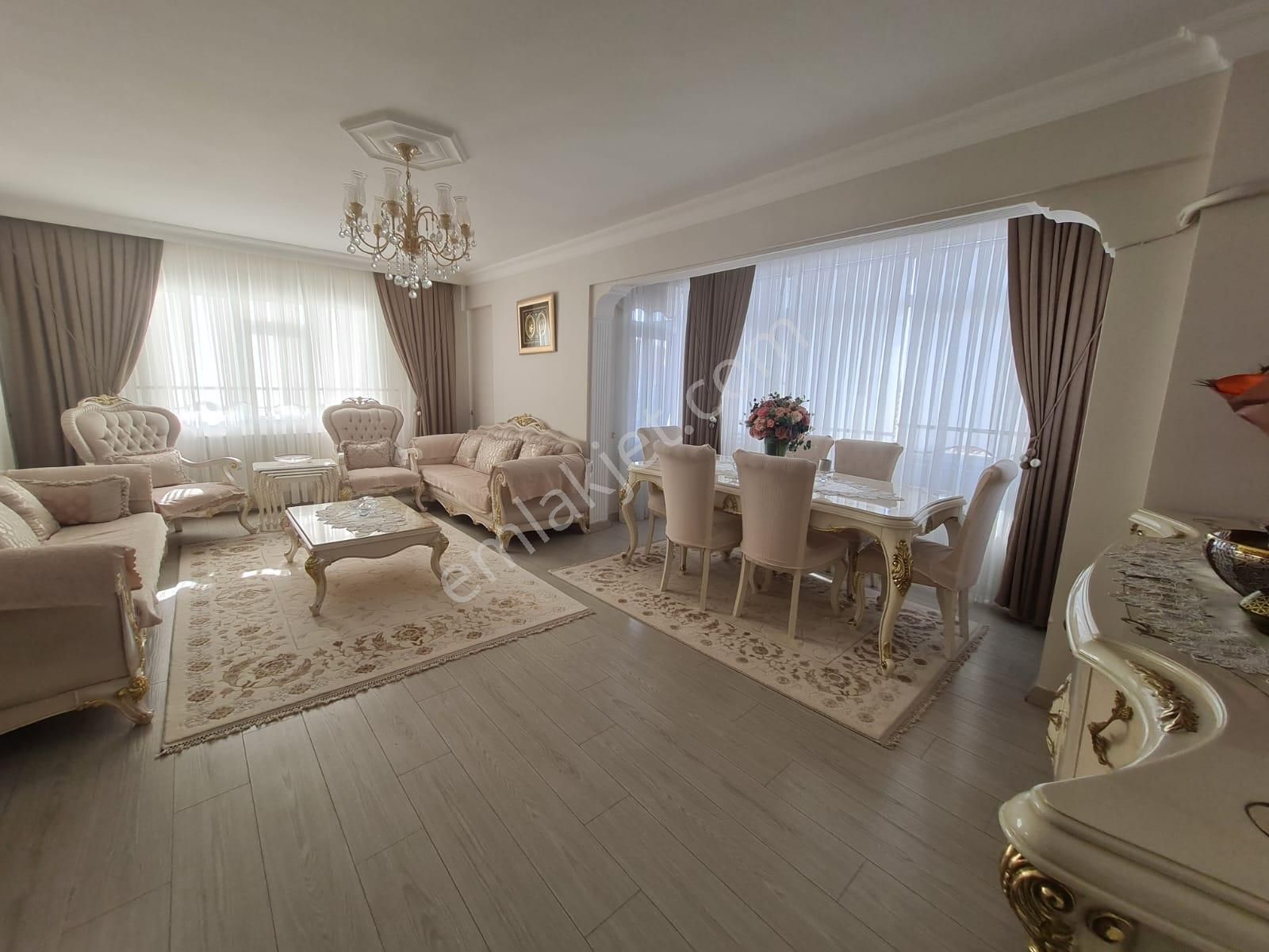 Bahçelievler Siyavuşpaşa Mustafa Kemal Paşa Cd. Yakın 3+1 145m2 - Görsel 32