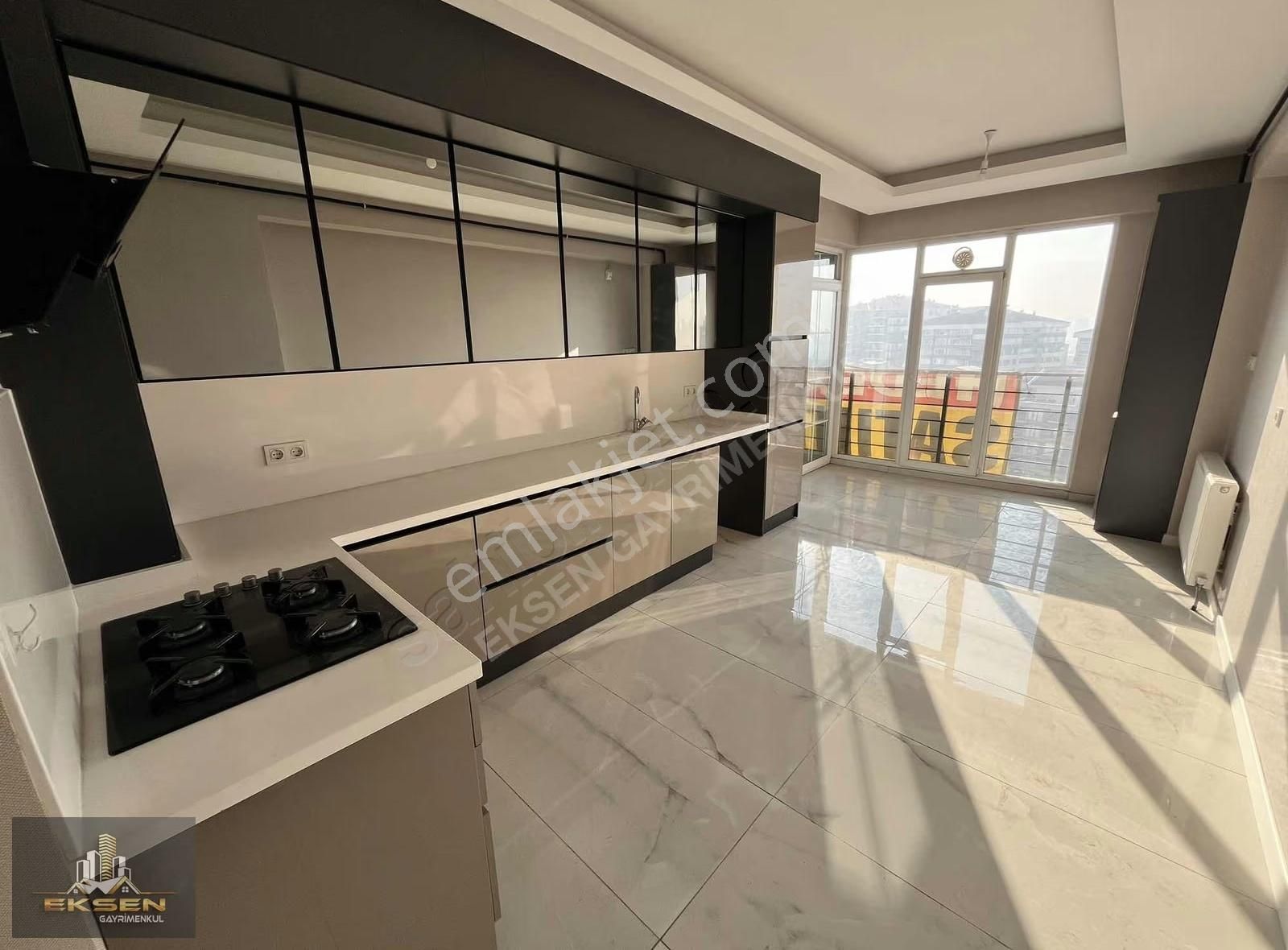 Eksen'den Lüks Yapılı Manzaralı 4+1 Masrafsız Site Dairesi
