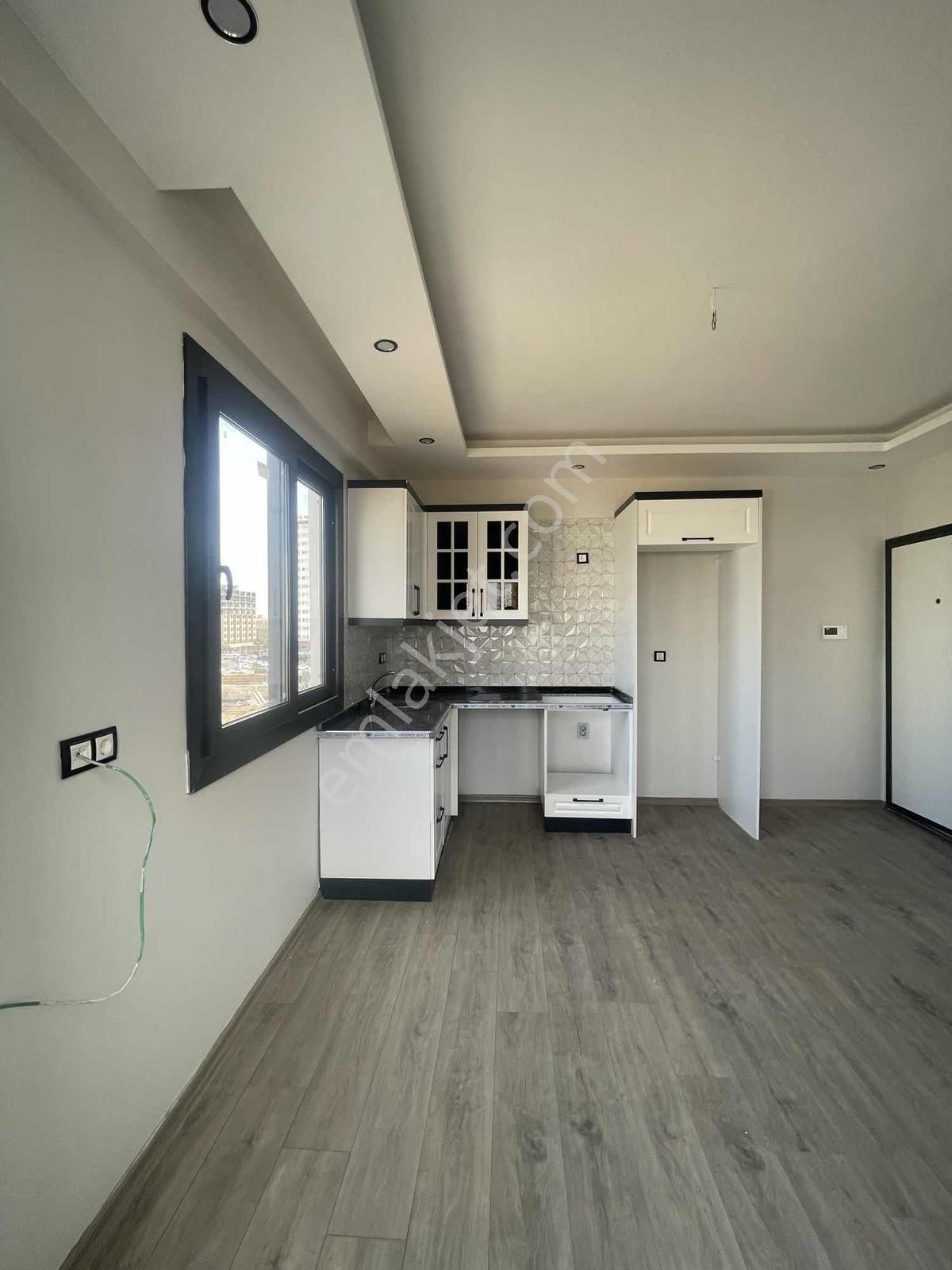 Carkıpare'de Bulvarmanzaralı Balkonlu Katmulkıyetlı 1+1 - Görsel 20