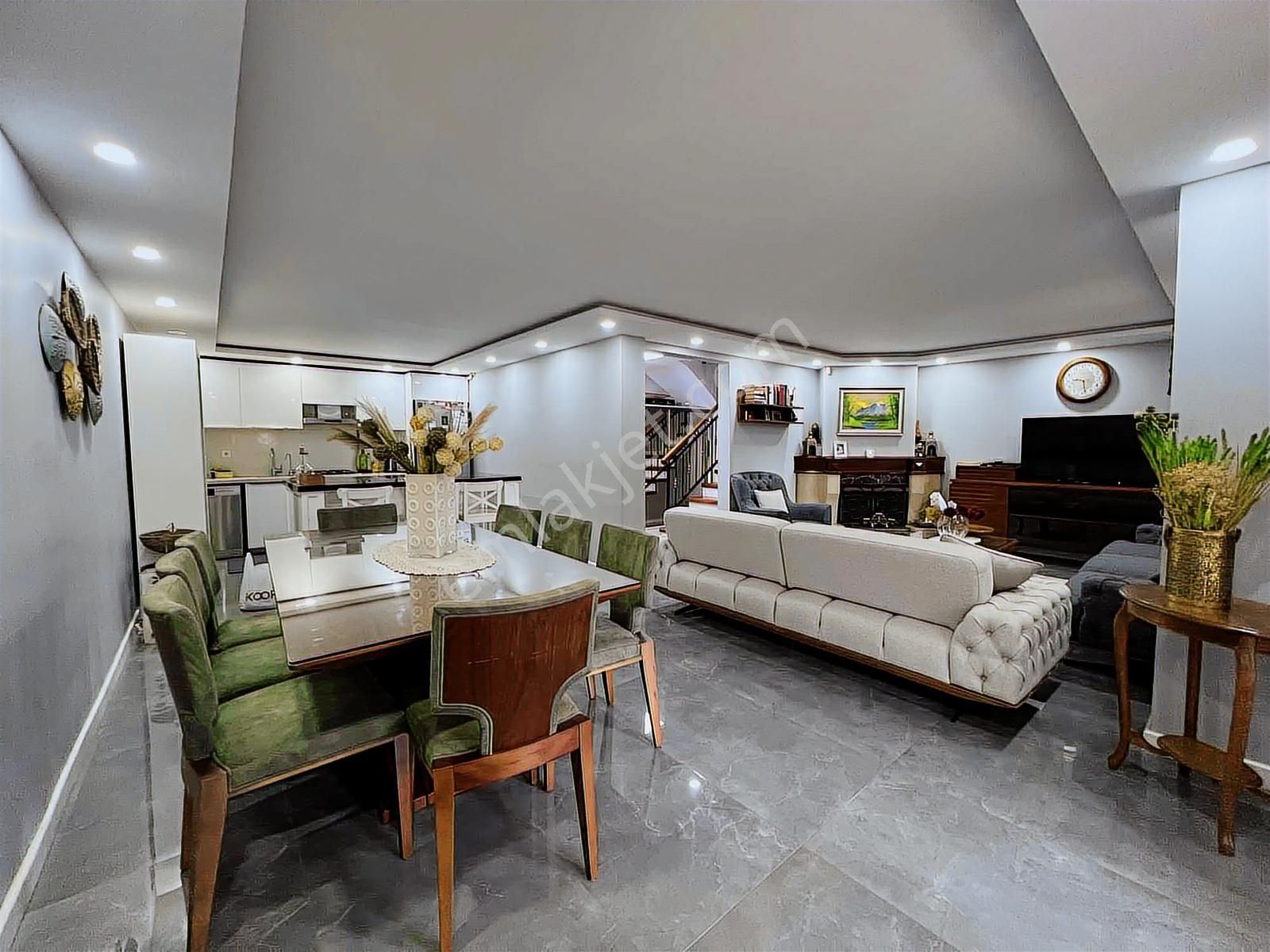 Çengelköy Ata 2 Sitesi 1.tepe De Çıkışa Yakın 300 M2 Villa - Görsel 16