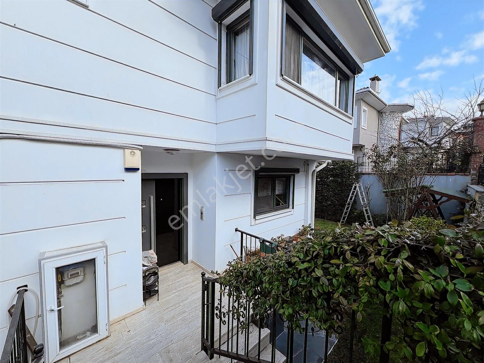 Çengelköy Ata 2 Sitesi 1.tepe De Çıkışa Yakın 300 M2 Villa - Görsel 15