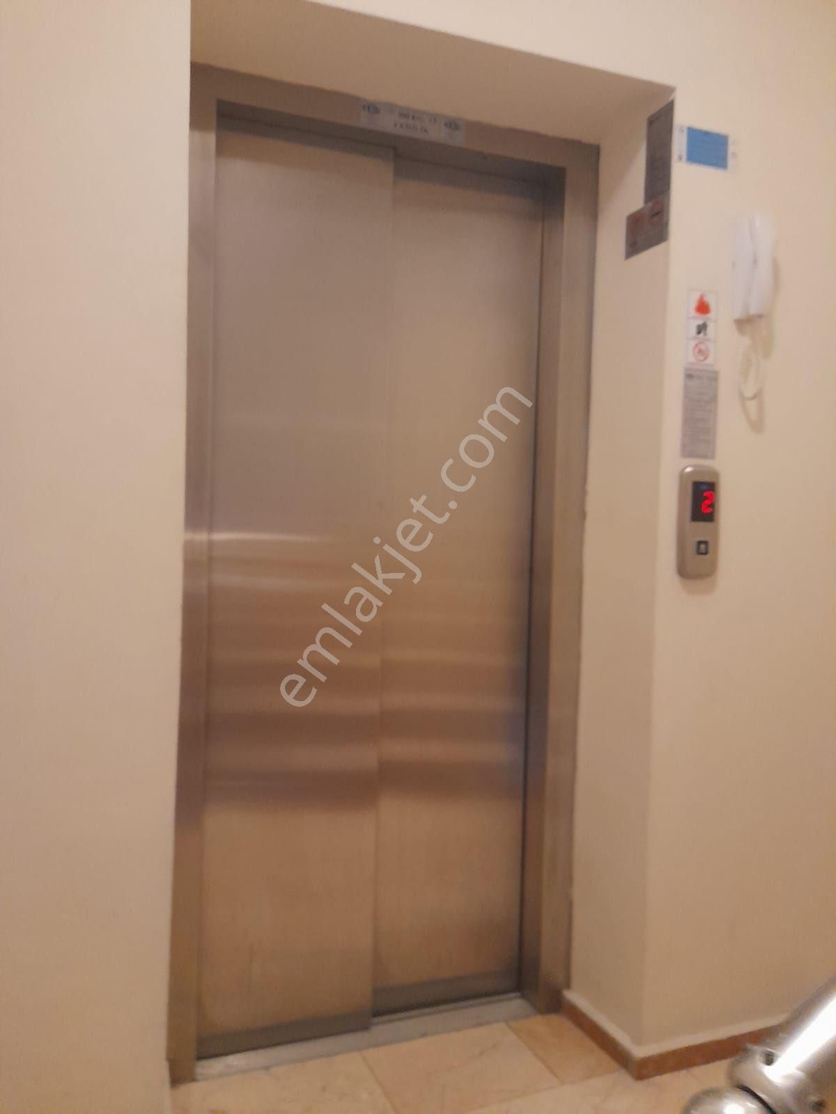 İzmir Konak Eşrefpaşa Cadde Üzerinde 3+1,doğalgazlı, Asansörlü, Lüks D - Görsel 2