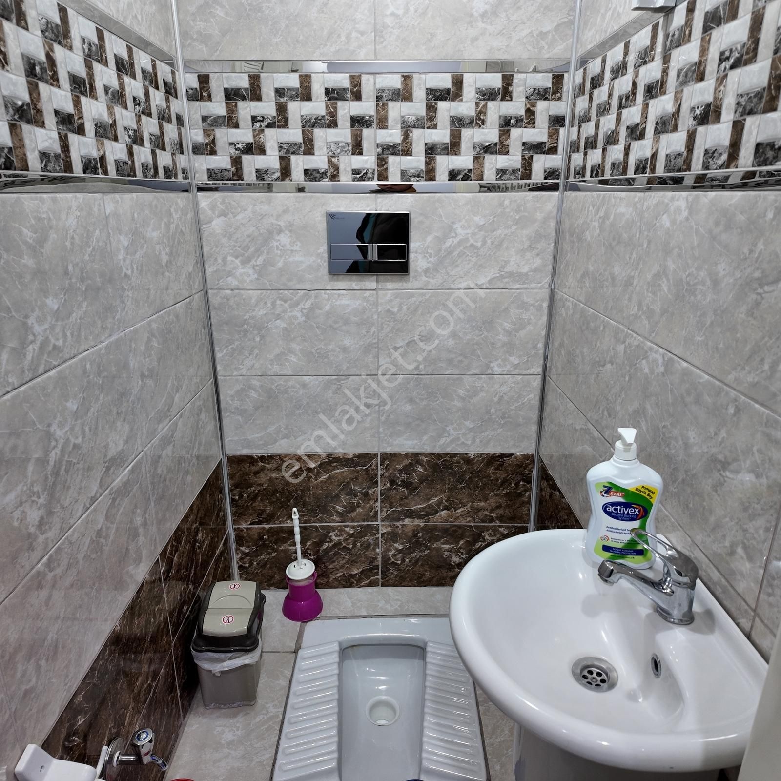 Atatürk Merkezi Konumda Arakat Asansörlü Bakımlı 135m2 3+1 Daire - Görsel 26