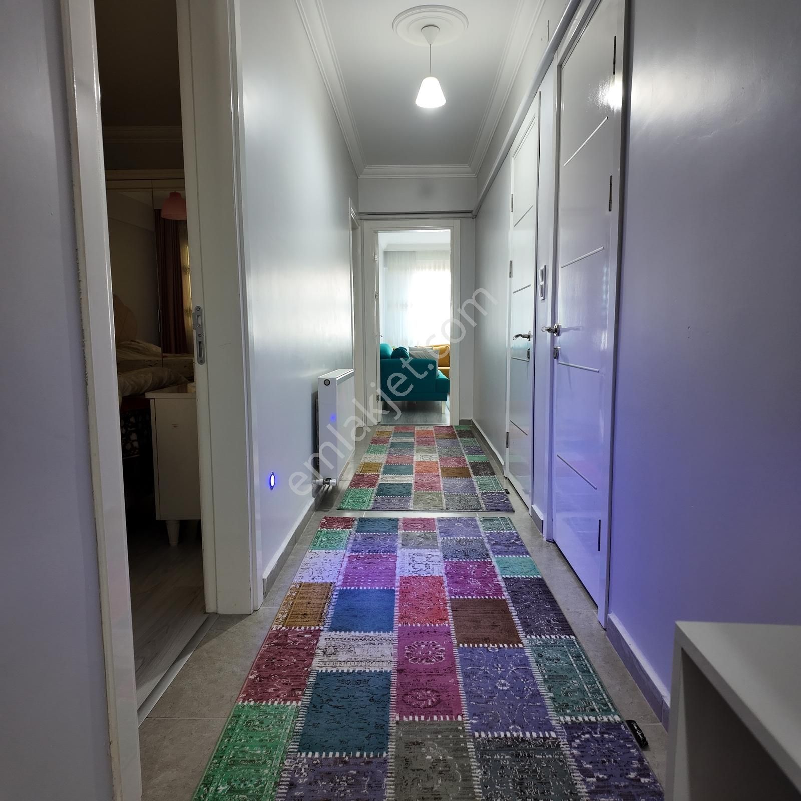 Atatürk Merkezi Konumda Arakat Asansörlü Bakımlı 135m2 3+1 Daire - Görsel 3