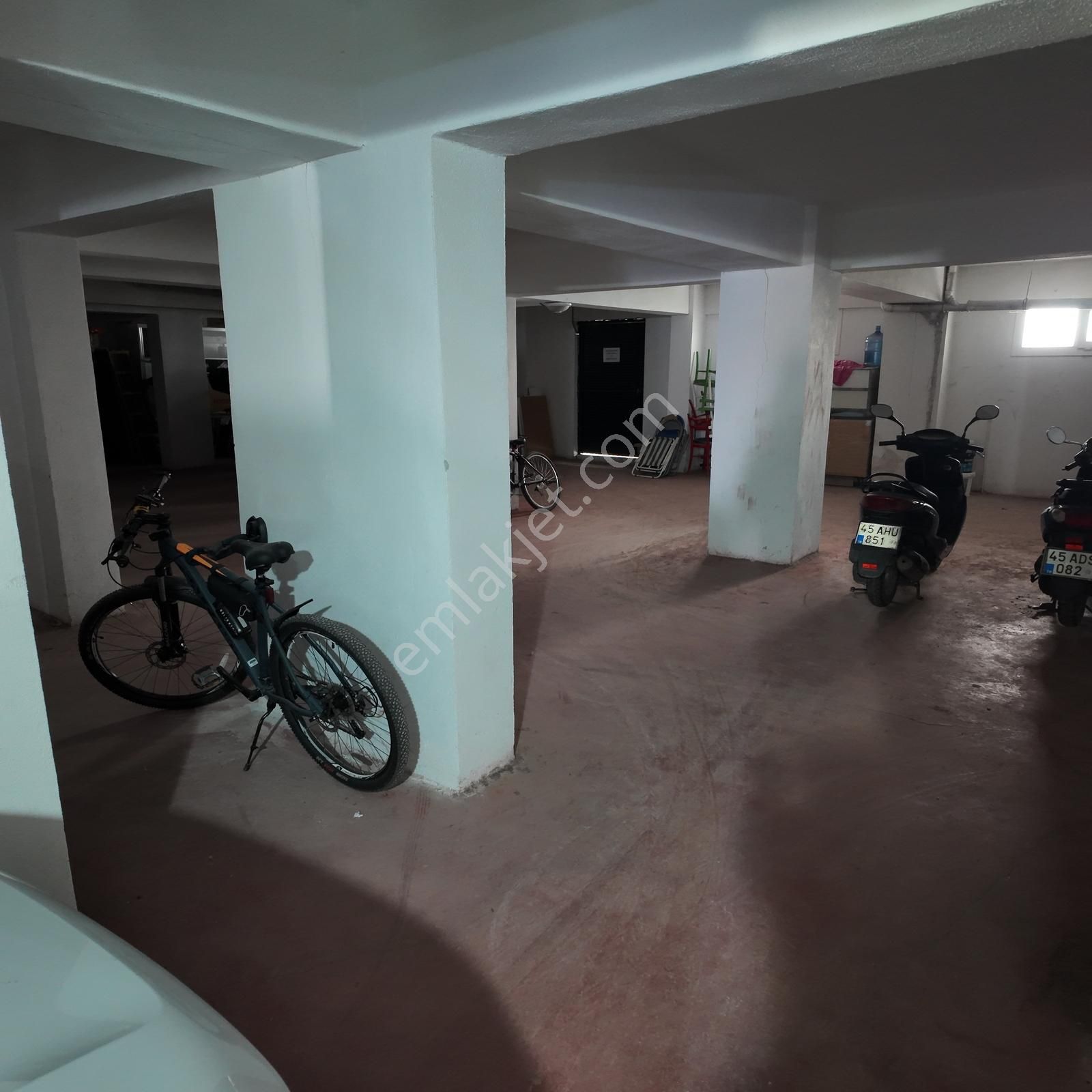 Atatürk Merkezi Konumda Arakat Asansörlü Bakımlı 135m2 3+1 Daire - Görsel 15