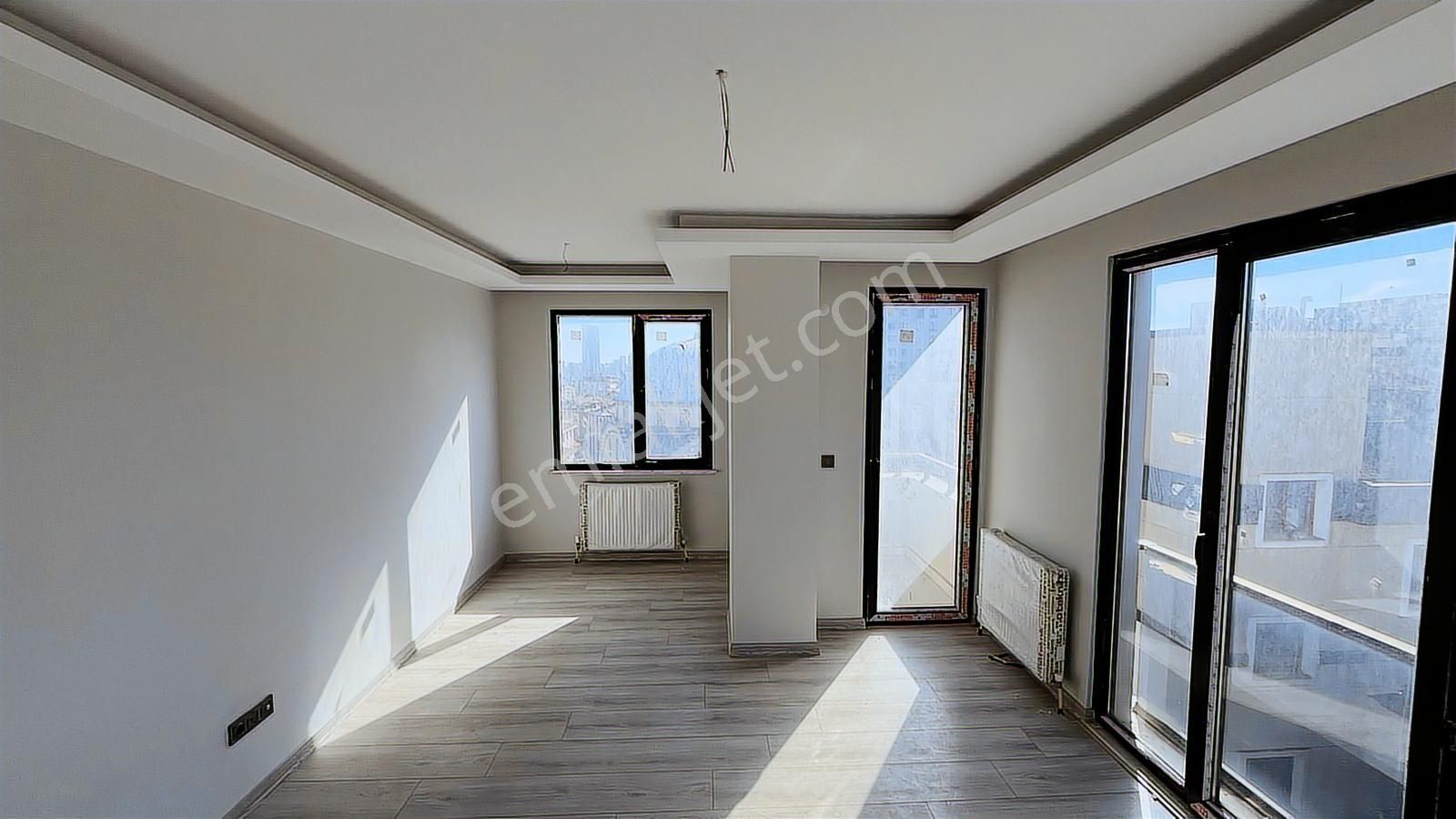 Ümr. Namık Kemal'de Otoparklı Ebv. Banyolu Ferah 3+1 - Görsel 5