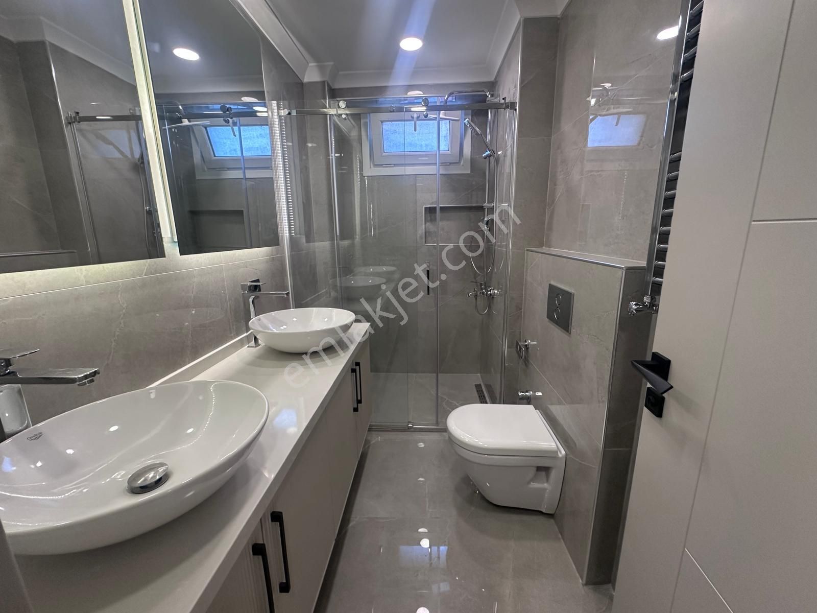 Erenköy Kaşanelerde 7/24 Güvenlikli Havuzlu Prestijli Binada - Görsel 27