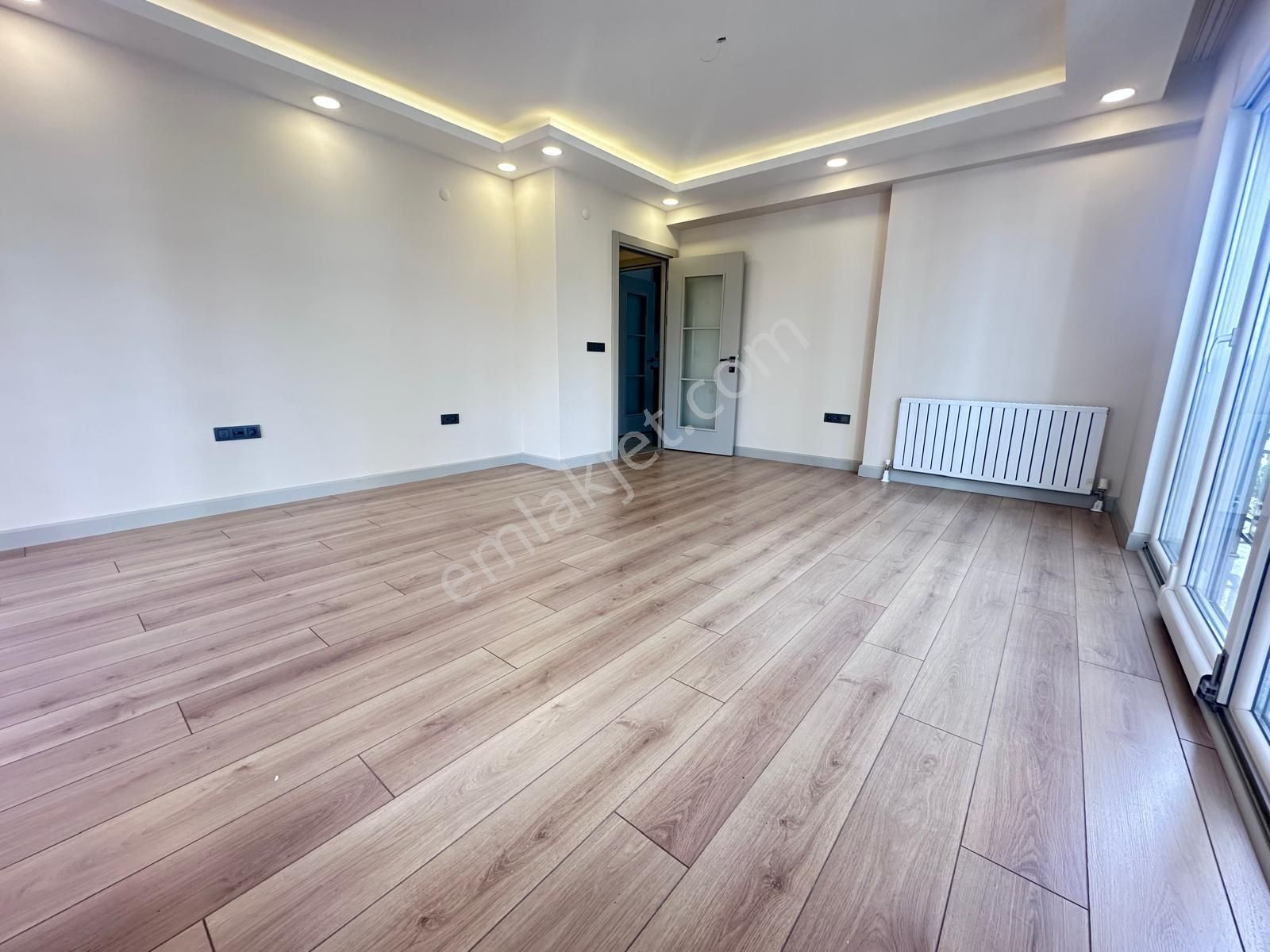 Erenköy Kaşanelerde 7/24 Güvenlikli Havuzlu Prestijli Binada - Görsel 5