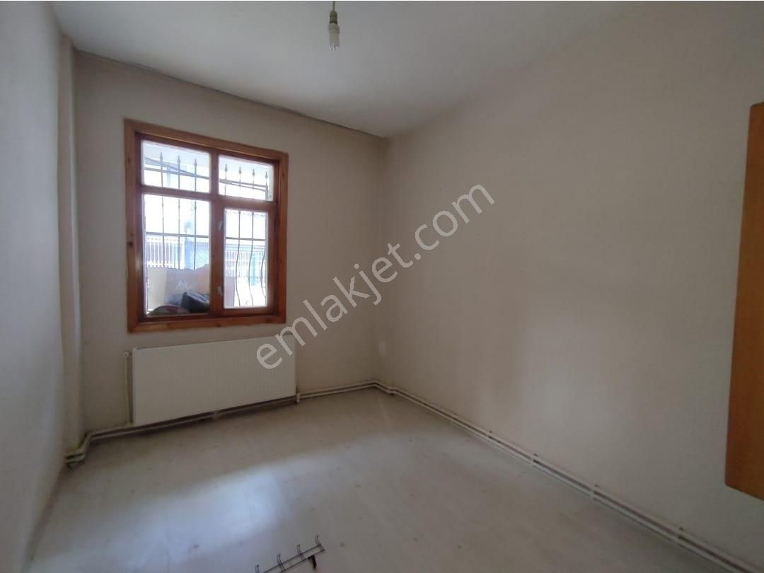 İsa Kavak Gayrimenkul'den Meram / Alavardı Kiralık 3+1 Daire - Görsel 2