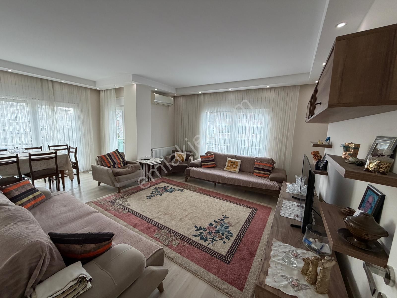 Bahçelievler Butik Site İçi 3.kat 3+1 K.oto Parklı 7/24 Güvenlik - Görsel 4