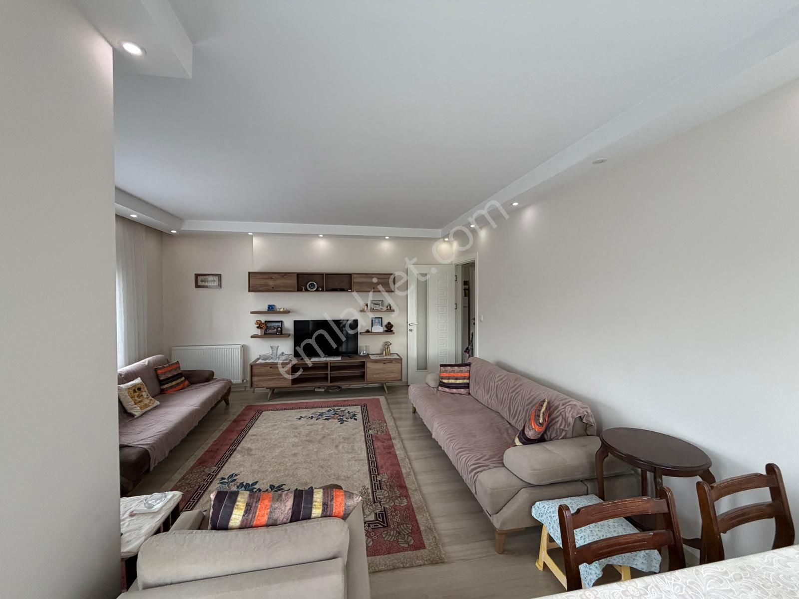 Bahçelievler Butik Site İçi 3.kat 3+1 K.oto Parklı 7/24 Güvenlik - Görsel 2