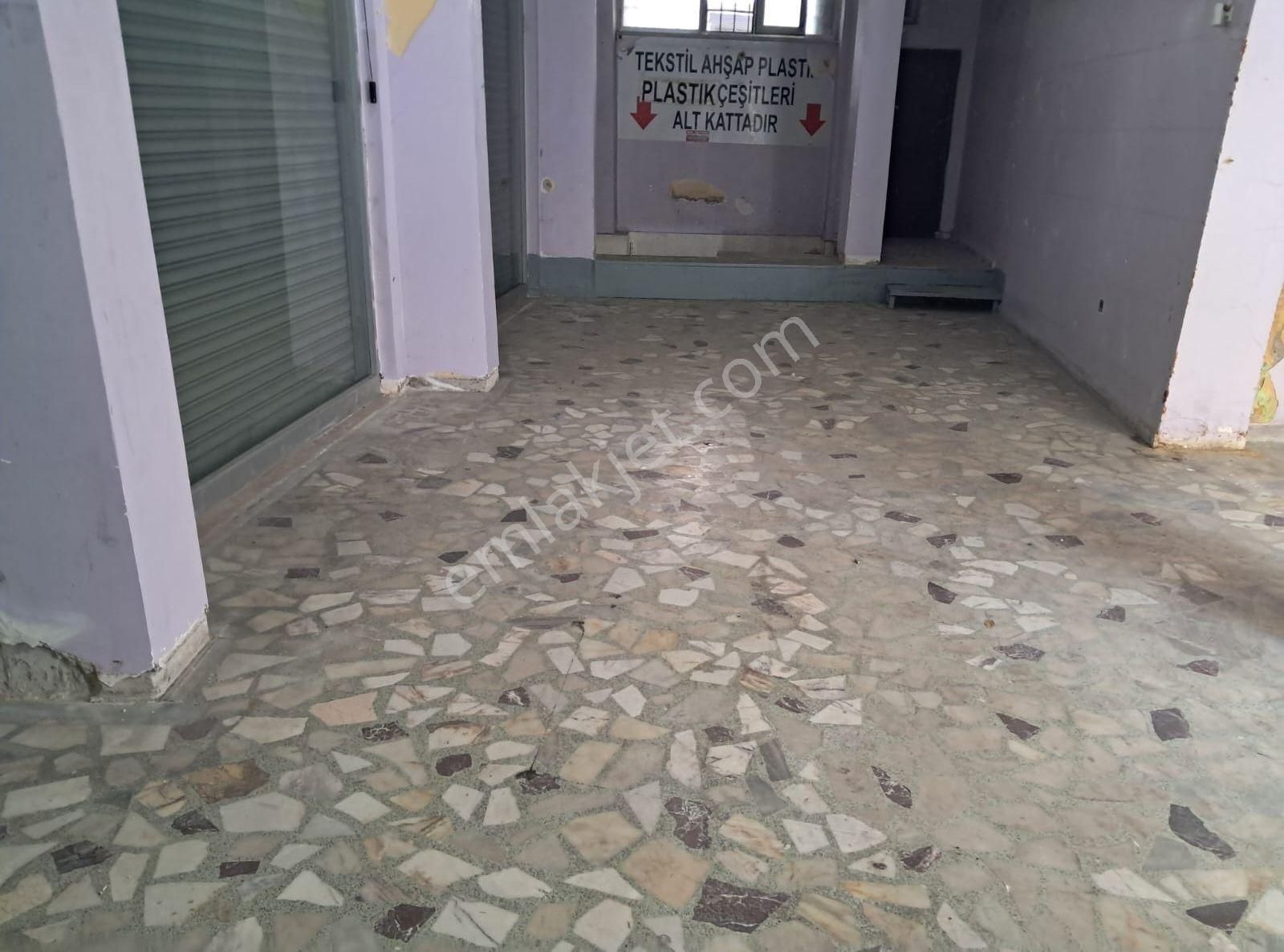 Demirkapıda Kiralık Depolu Dükkan 350m² - Görsel 4