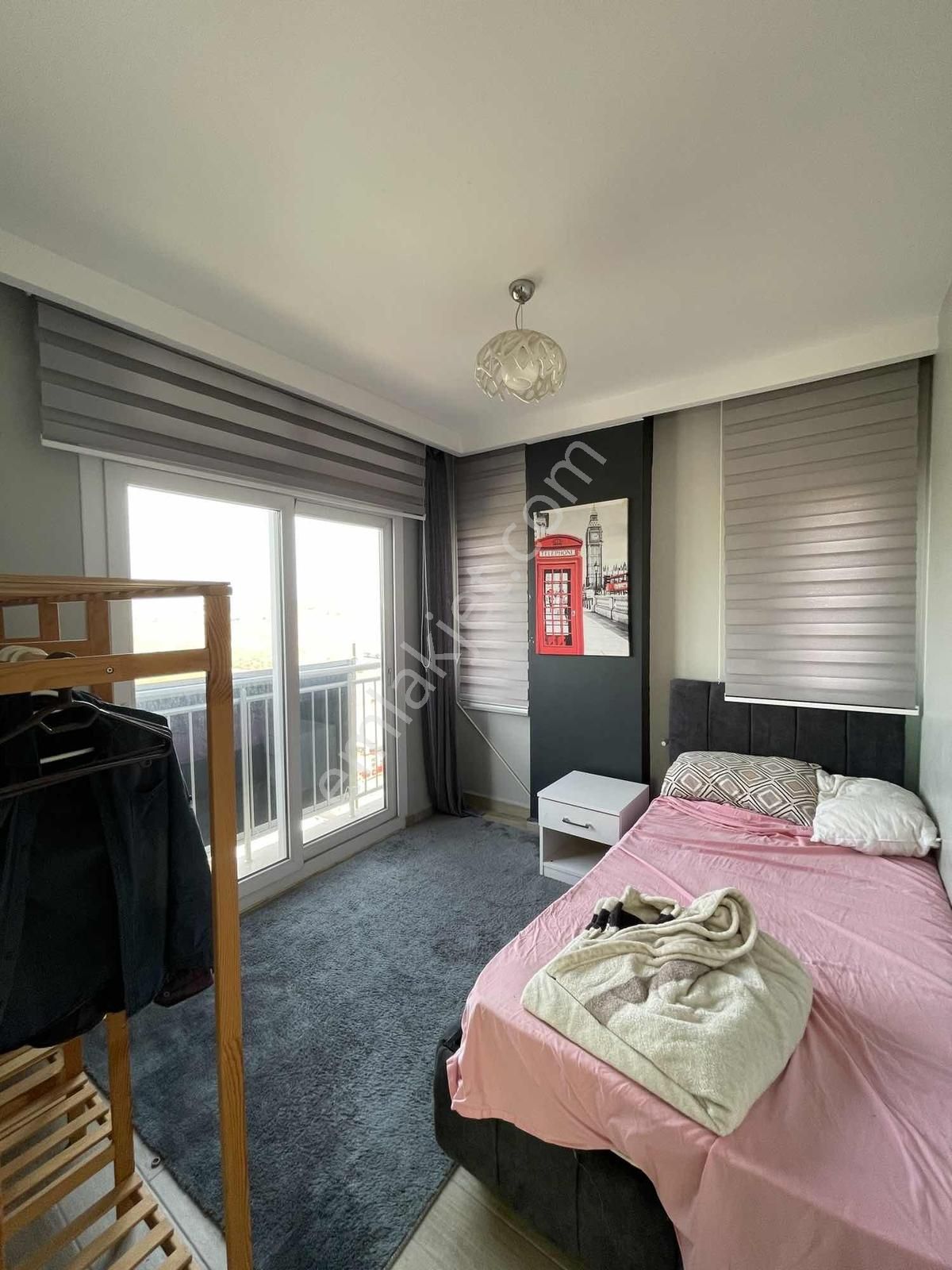 Catalan Bulvarı Yanı Üniversıte Yakını Esyalı 1+1 - Görsel 3