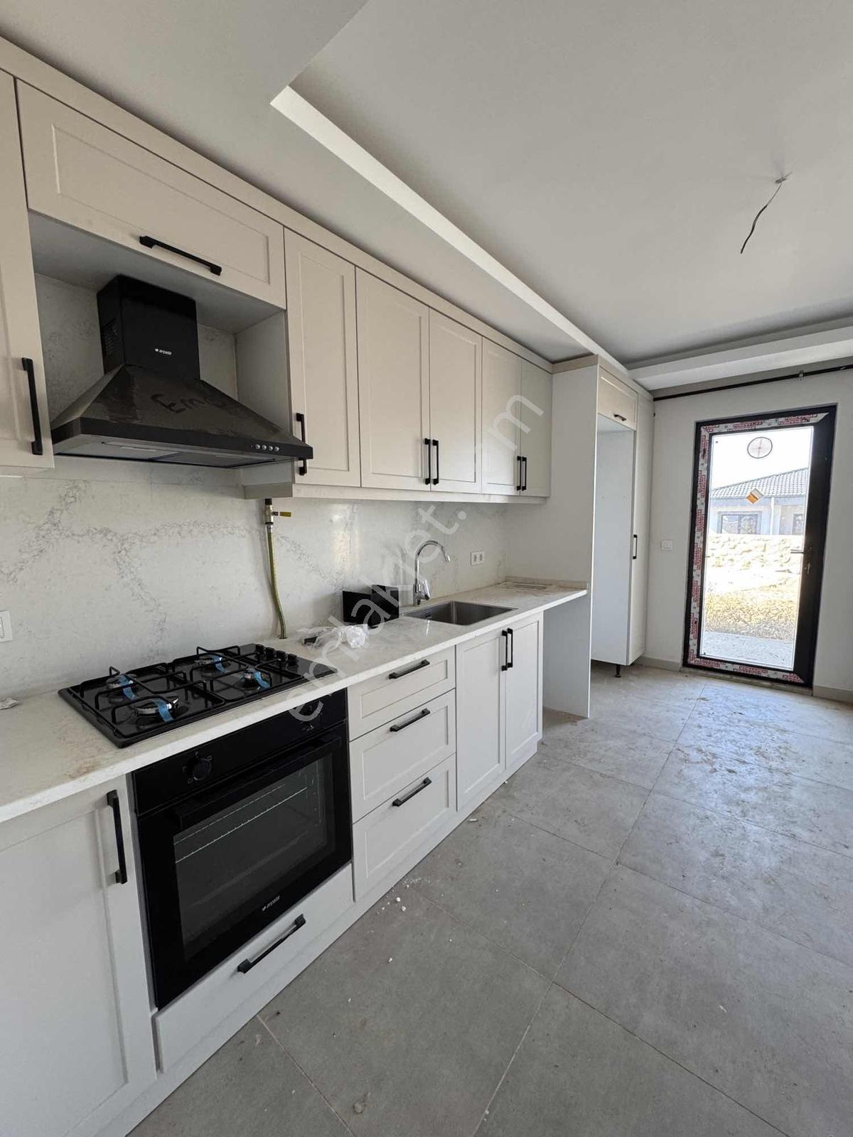 Ula Sıfır Yerden Isıtma Ebeveyn Banyolu Kiralık 2+1 Daire - Görsel 18
