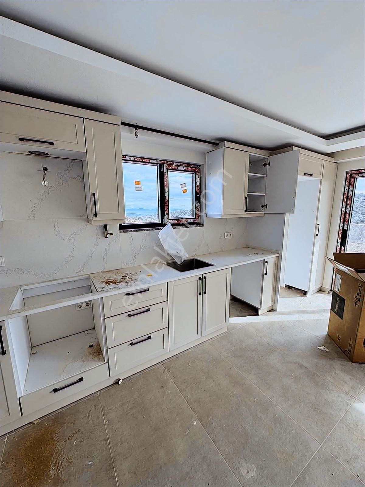 Muğla Ula Sıfır Yerden Isıtma Ebeveyn Banyolu Daire - Görsel 12