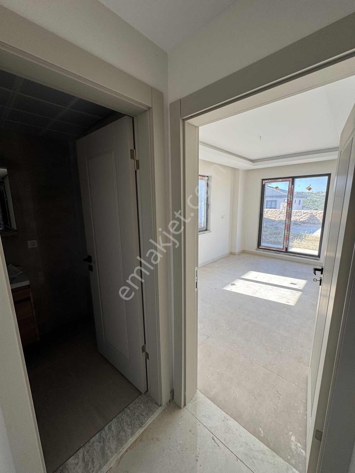 Ula Sıfır Yerden Isıtma Ebeveyn Banyolu Kiralık 2+1 Daire - Görsel 3