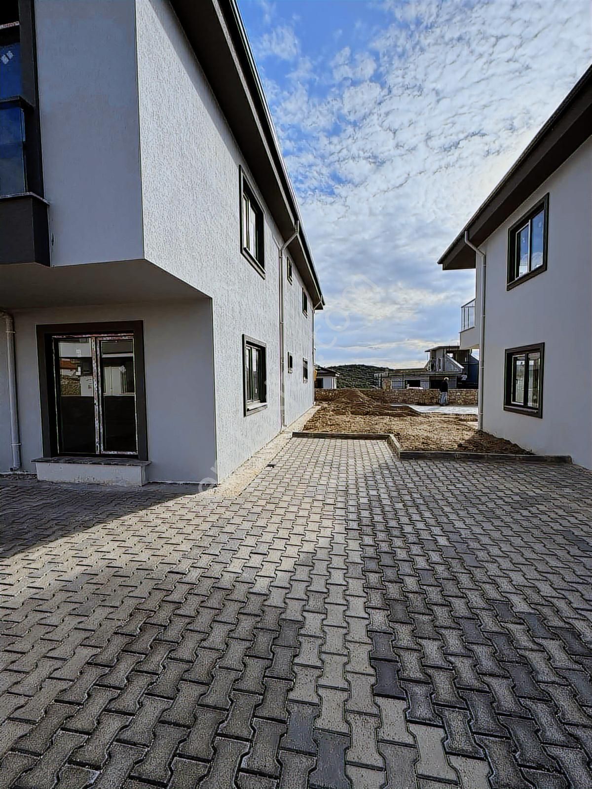 Muğla Ula Sıfır Yerden Isıtma Ebeveyn Banyolu Daire - Görsel 19