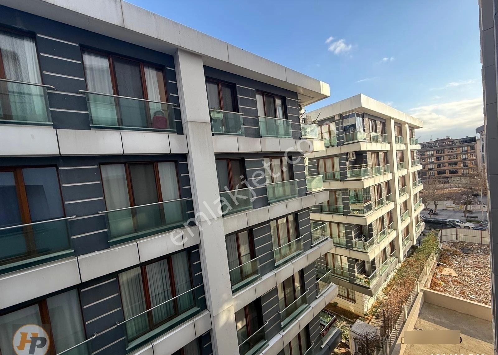 Hürriyet Cad.yeni Proje'de Cadde Üstünde Satılık Daire - Görsel 11