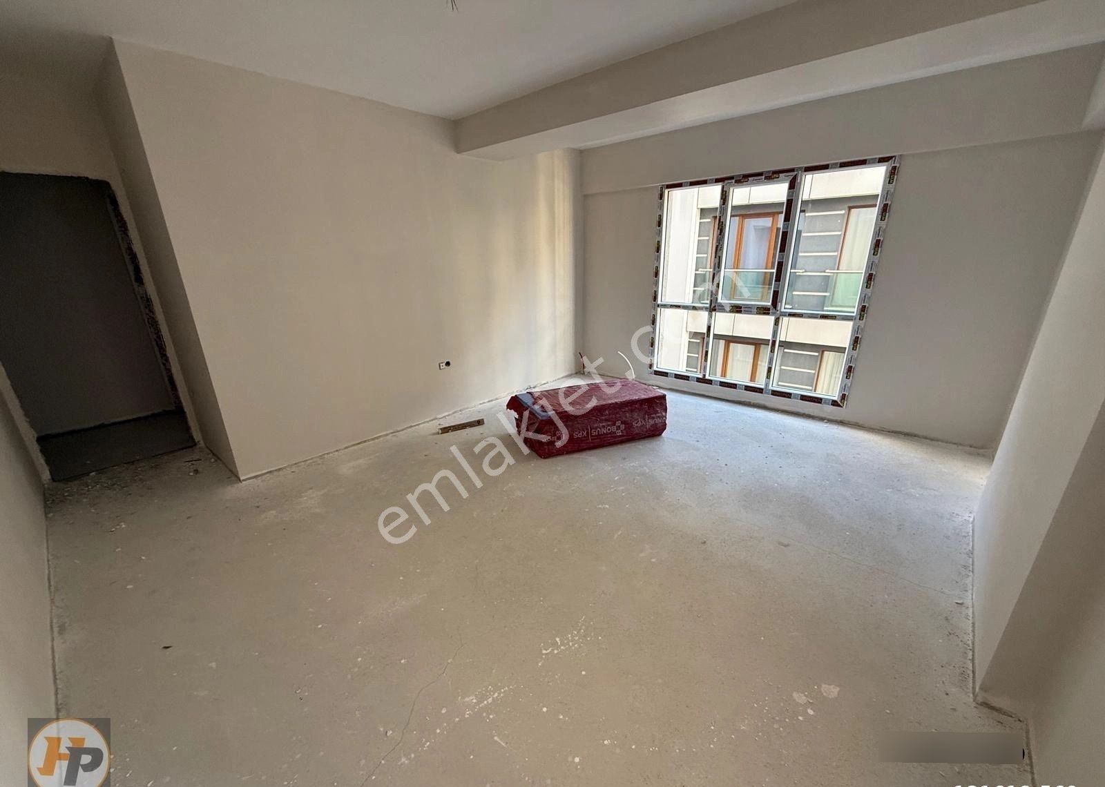 Hürriyet Cad.yeni Proje'de Cadde Üstünde Satılık Daire