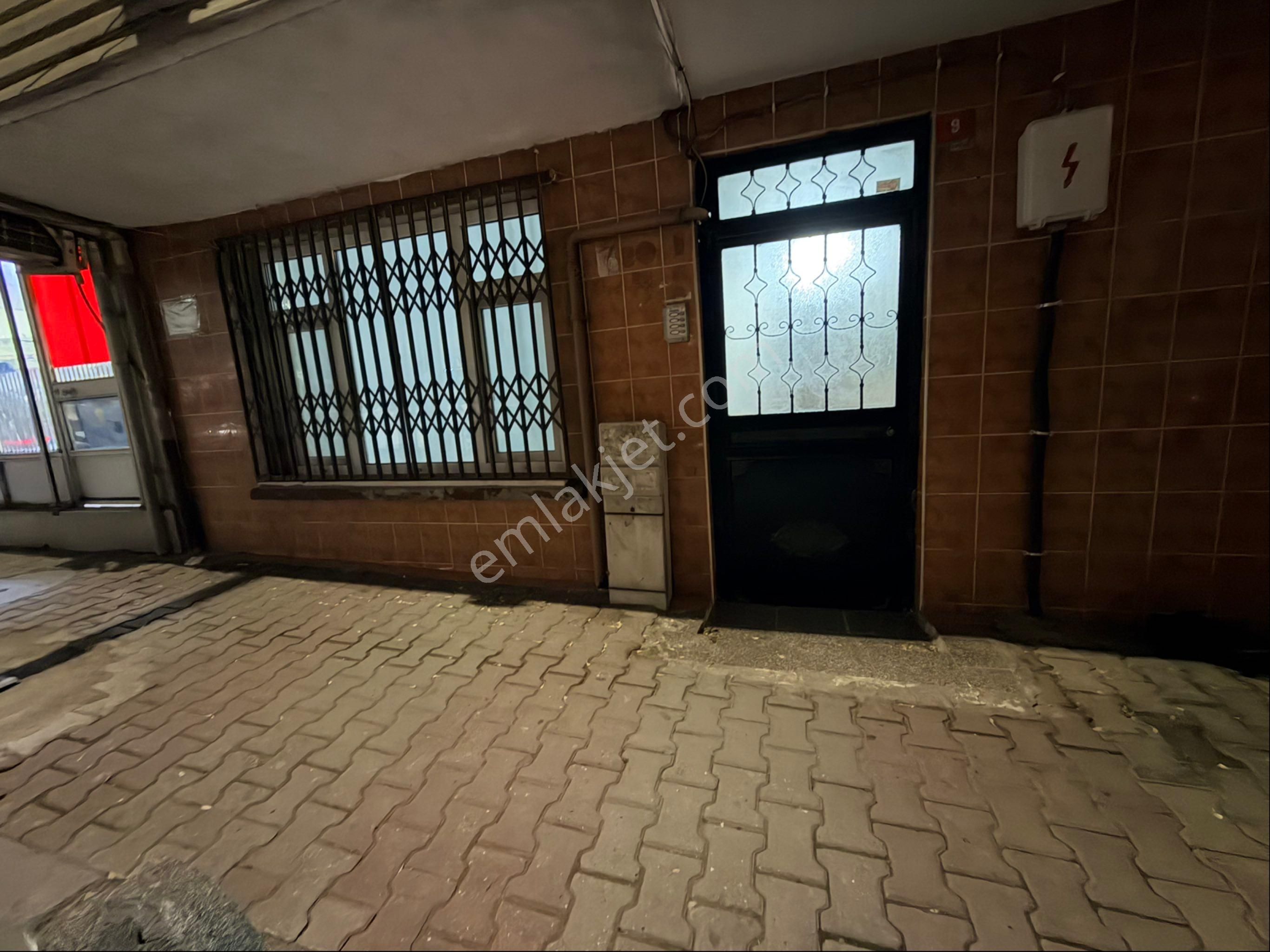 Mahmutbey Caddesi Şahin Durakta Satılık Daire Ve Dukkan 37 Hisseli 3 Kat 3.700.000₺ - Görsel 16