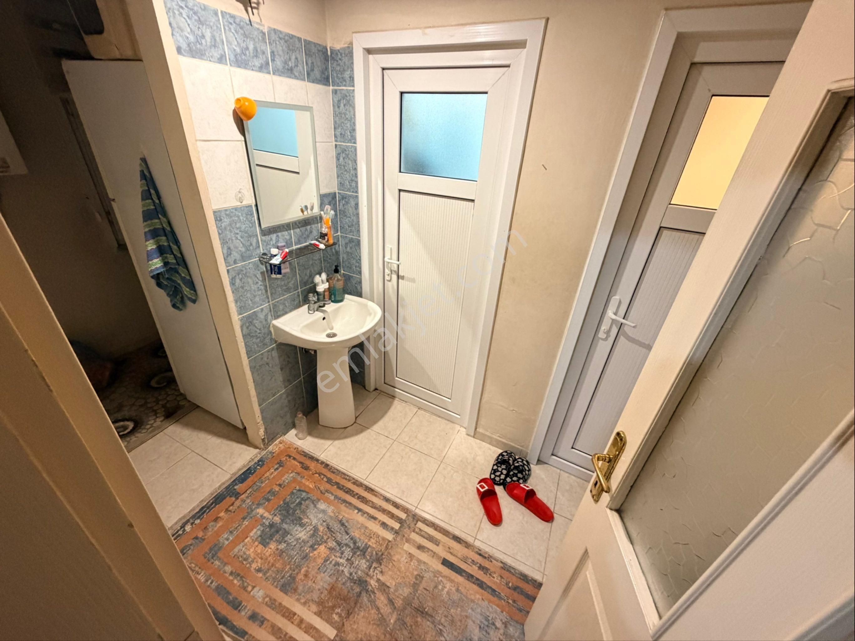 Mahmutbey Caddesi Şahin Durakta Satılık Daire Ve Dukkan 37 Hisseli 3 Kat 3.700.000₺ - Görsel 4