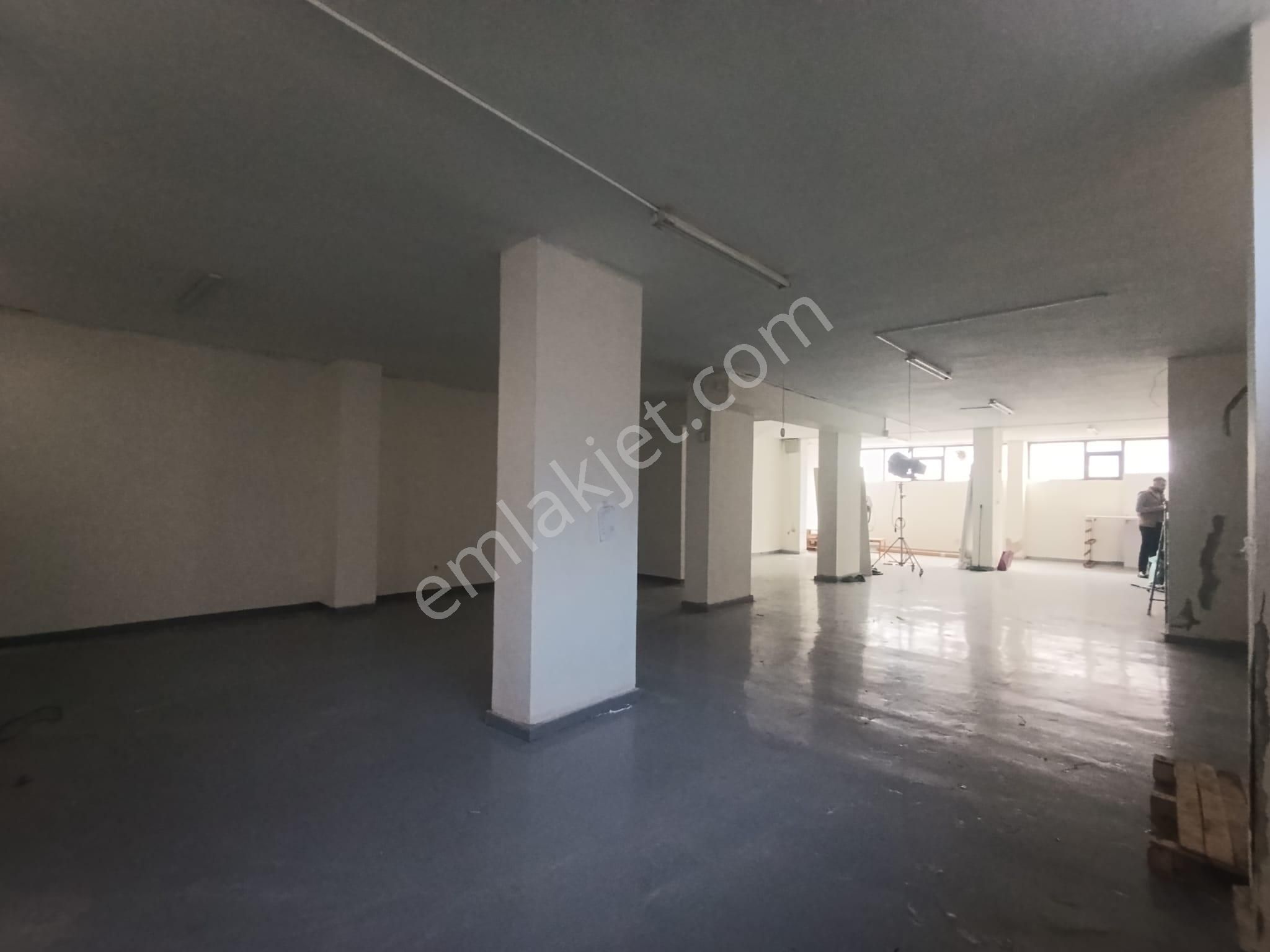 Kavacık Dörtyolda 140 M Depo İşyeri - Görsel 9