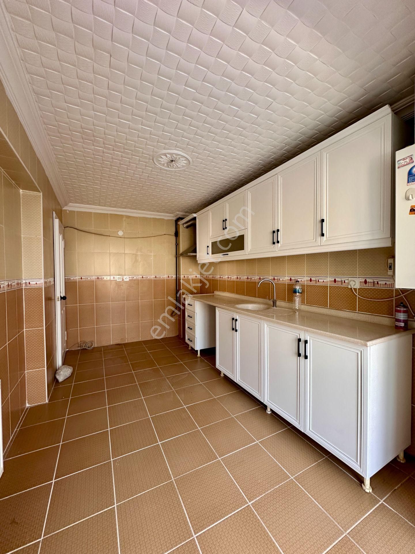 Pursaklar Mehmet Zengin Emlak'tan Protokol Yolu Yakını 2.kat 3+1 Full Yapılı Daire - Görsel 4