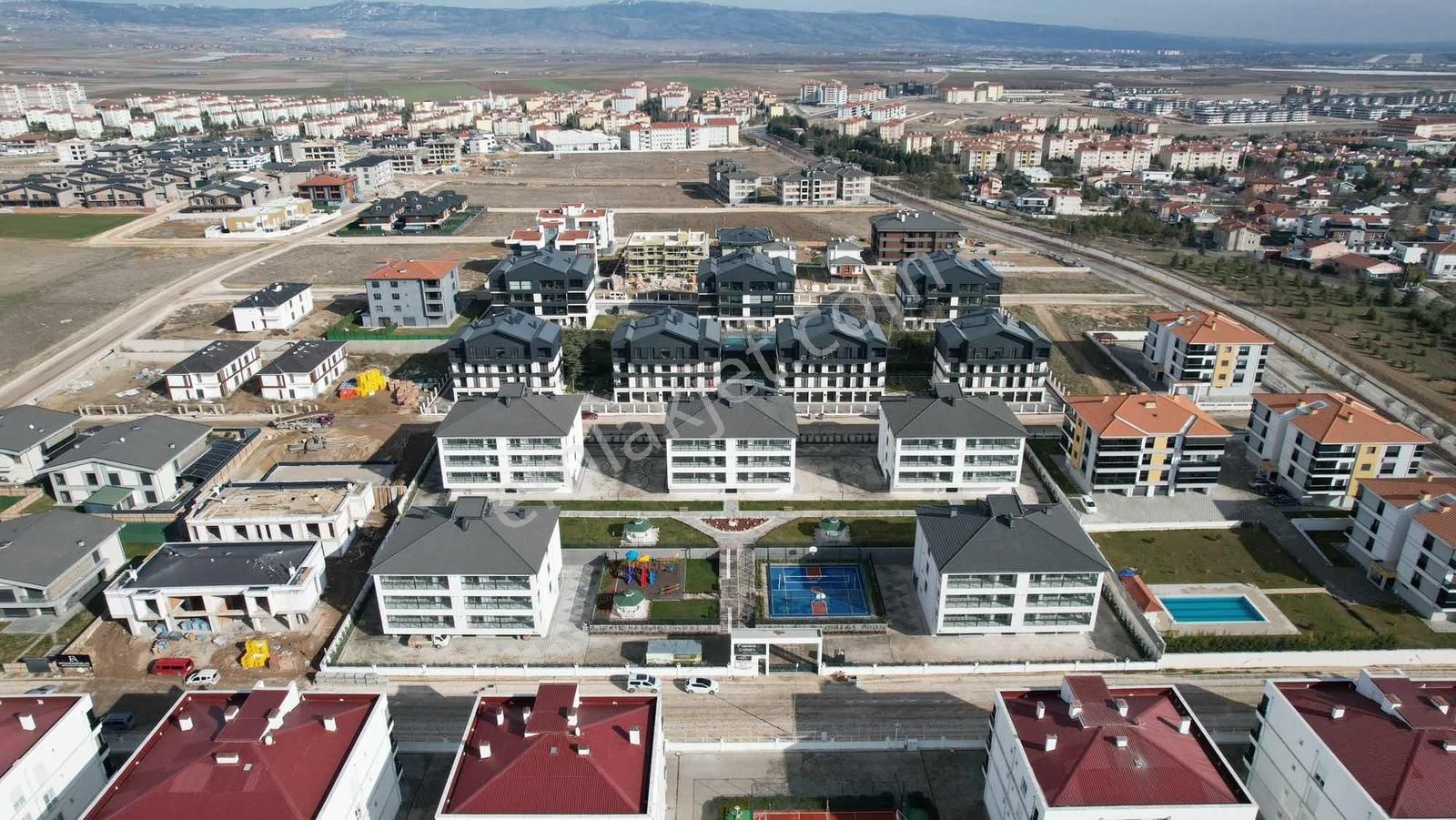 Eker'den Aşağısöğütönü Site İçi Özel Garajlı Lüks 3+1 - Görsel 3