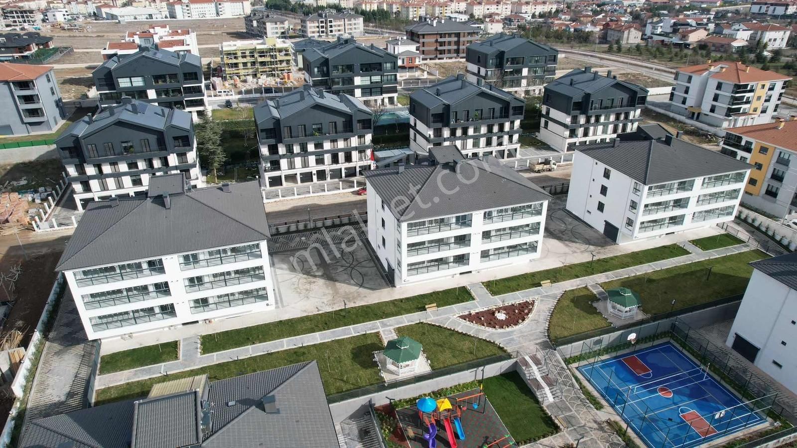 Eker'den Aşağısöğütönü Site İçi Özel Garajlı Lüks 3+1 - Görsel 8